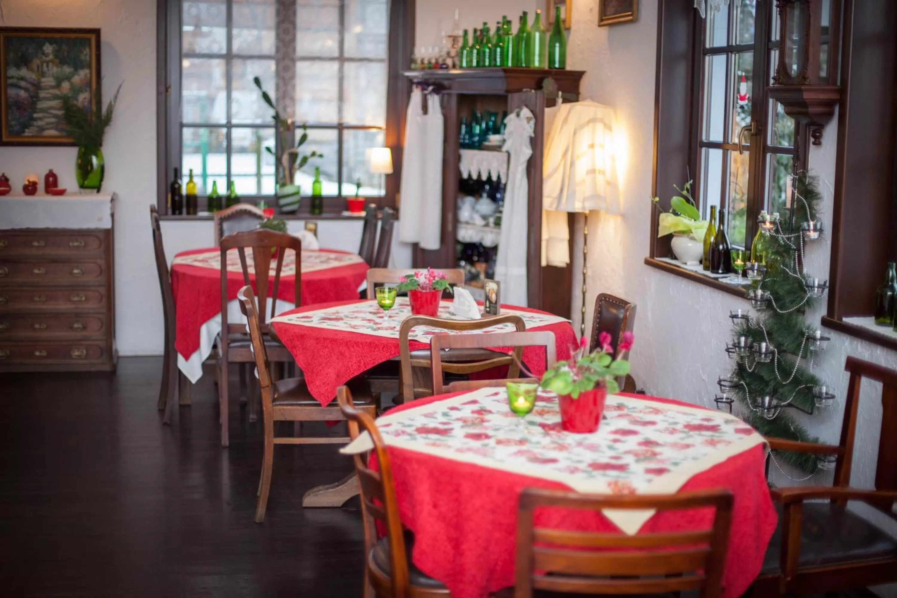 Restaurant/places to eat in Gościniec i Herbaciarnia Pod Złotą Łyżwą