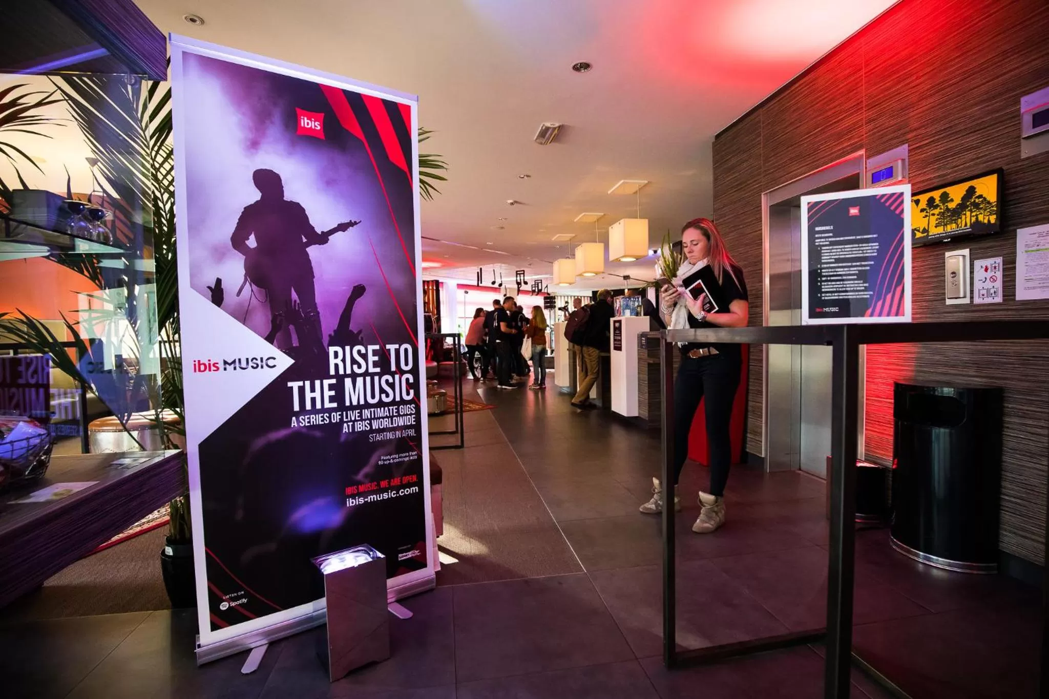 Lobby or reception in ibis Antwerpen Centrum
