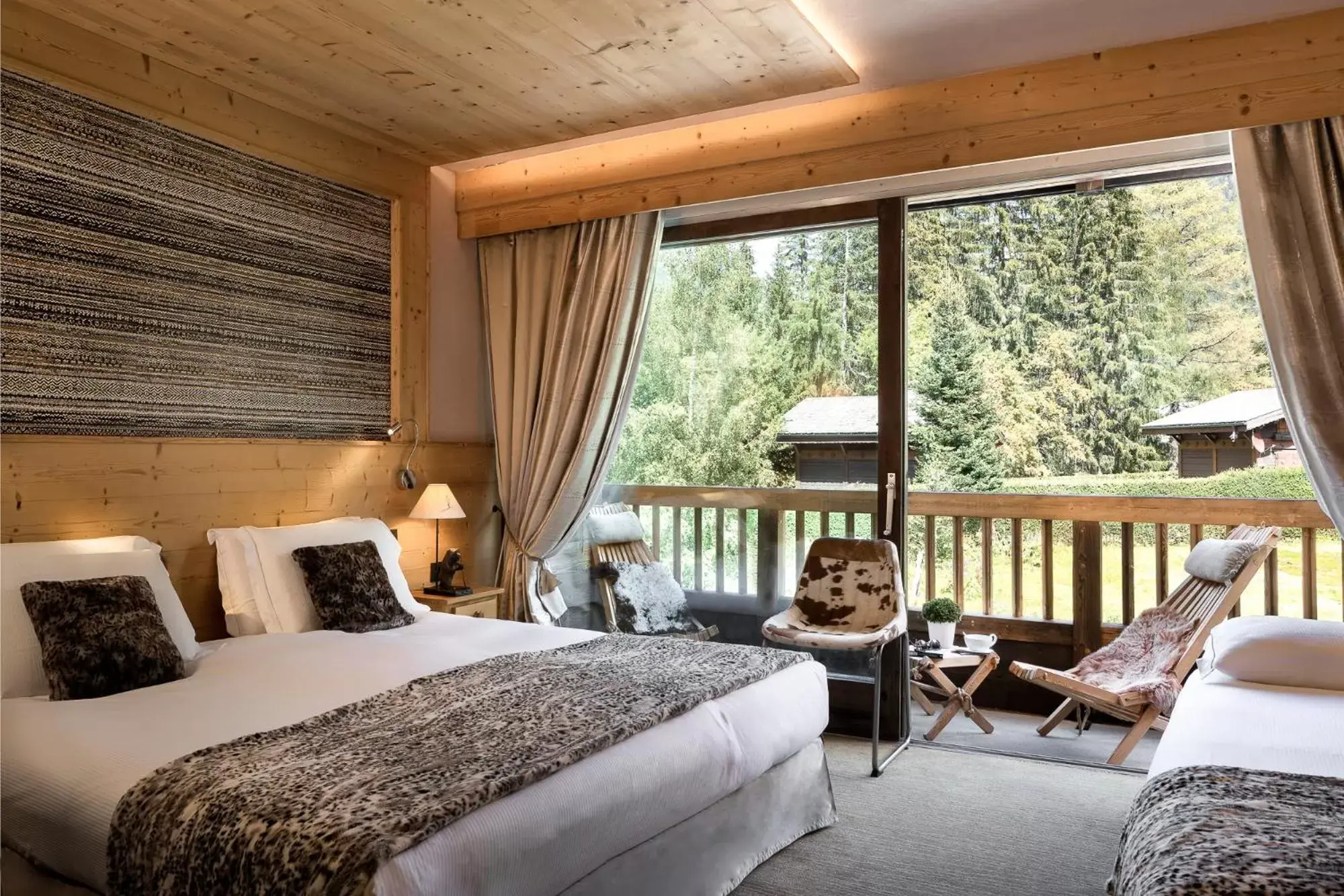 Bedroom in Les Grands Montets Hotel & Spa