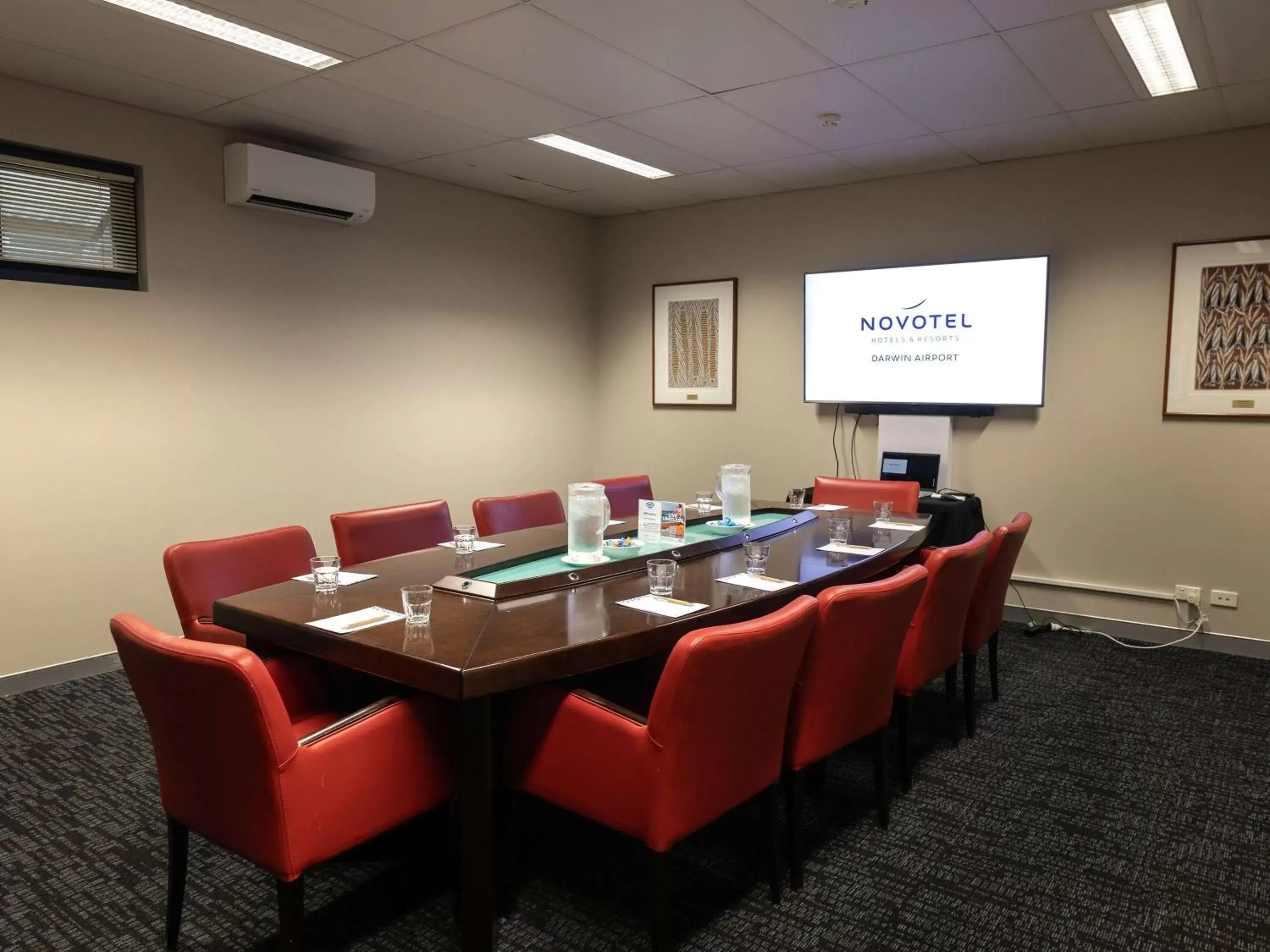 Meeting/conference room in Novotel Darwin Airport