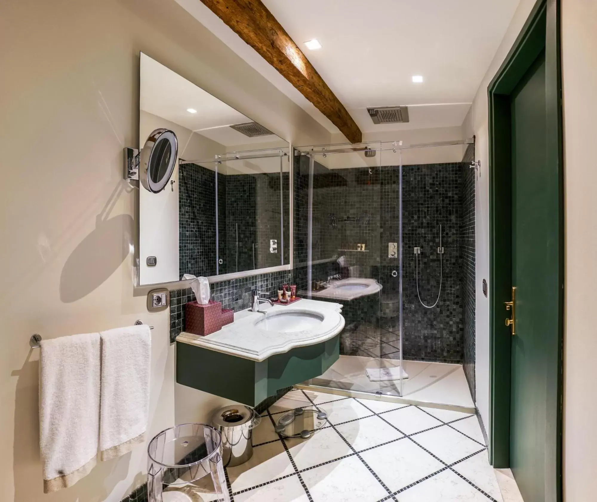 Shower, Bathroom in Excess Venice Boutique Hotel & Private Spa - Adults Only