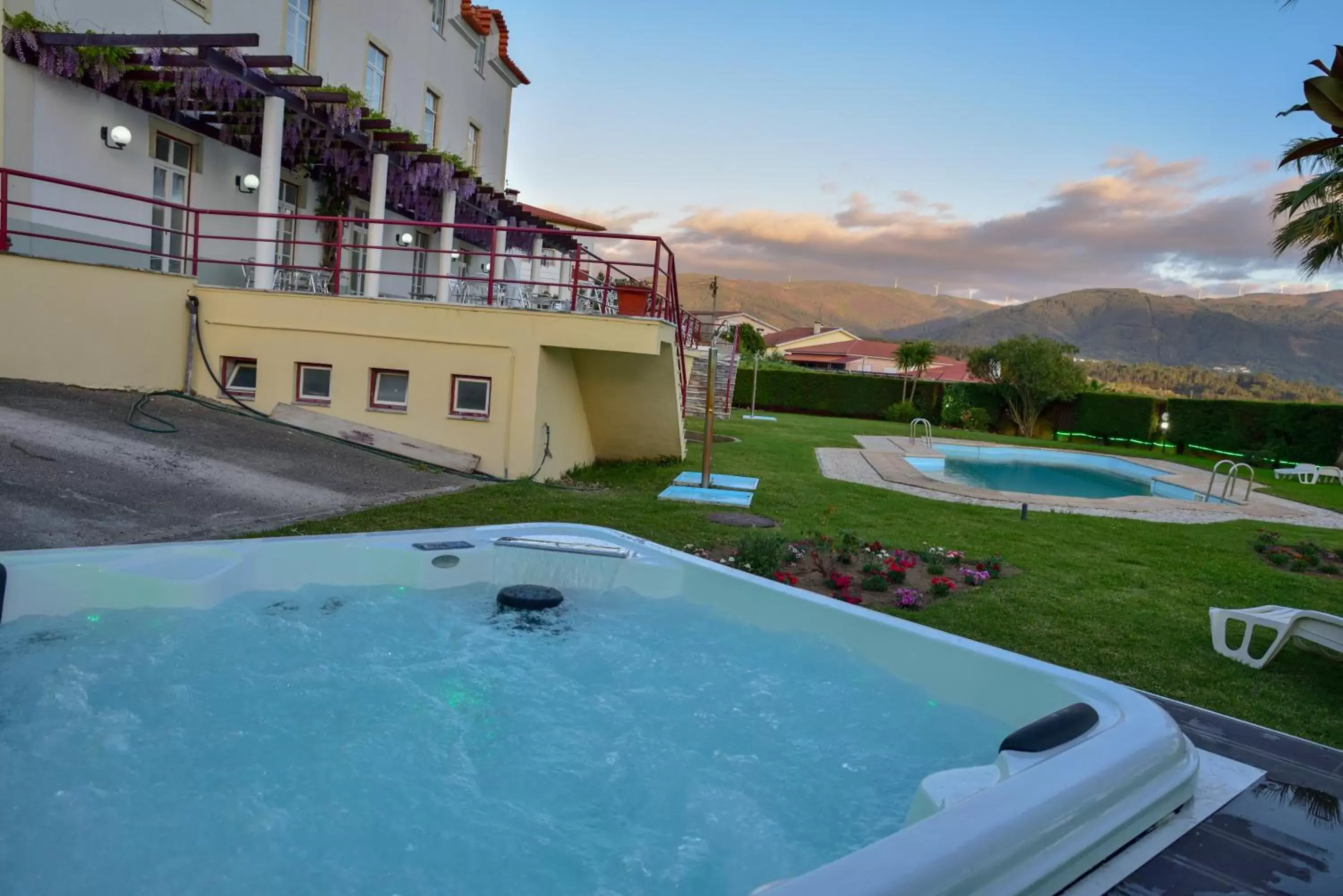 Mountain view, Swimming Pool in Hotel Quinta do Viso