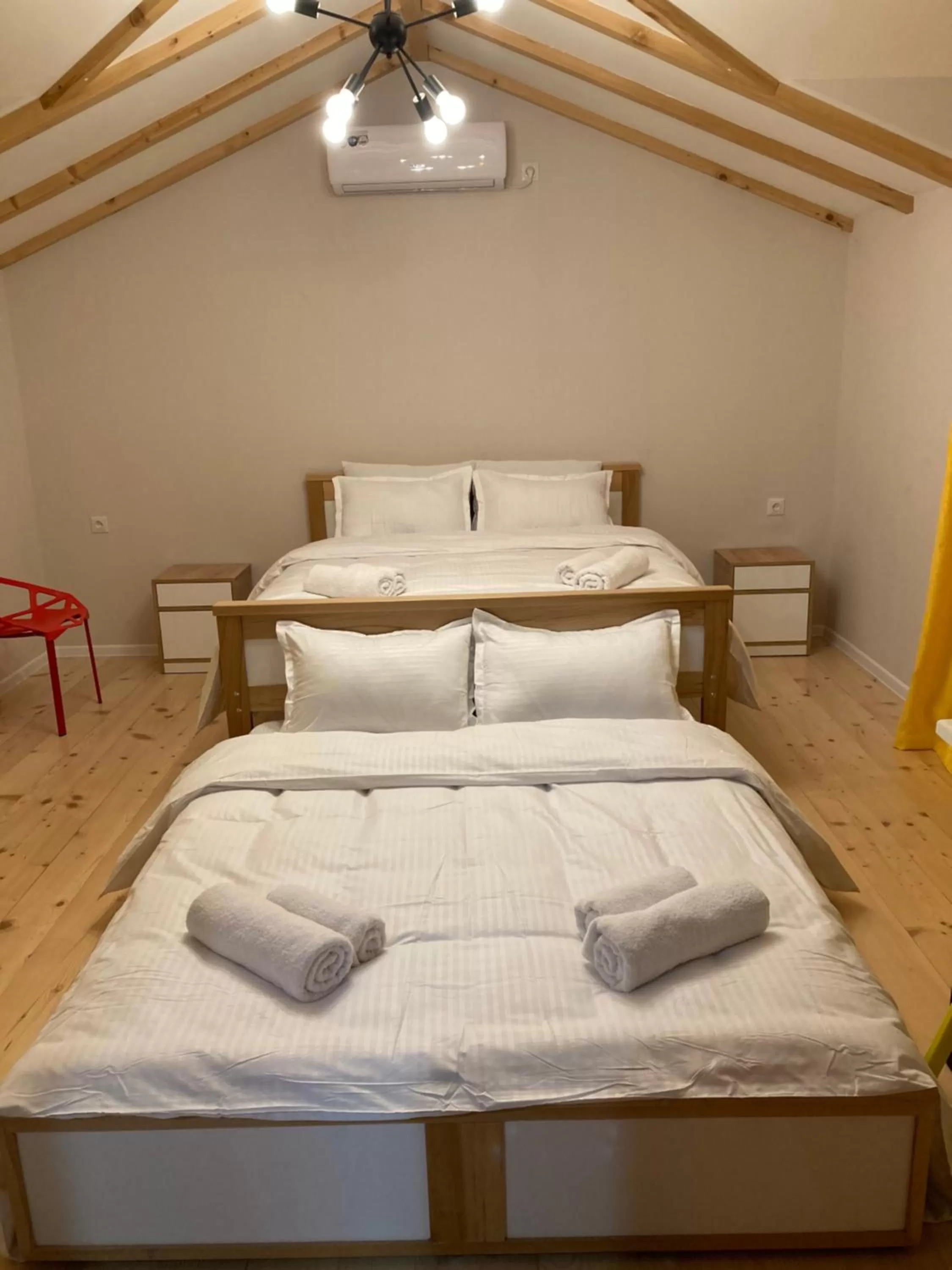 Bed in Borjomi Yellow Hotel