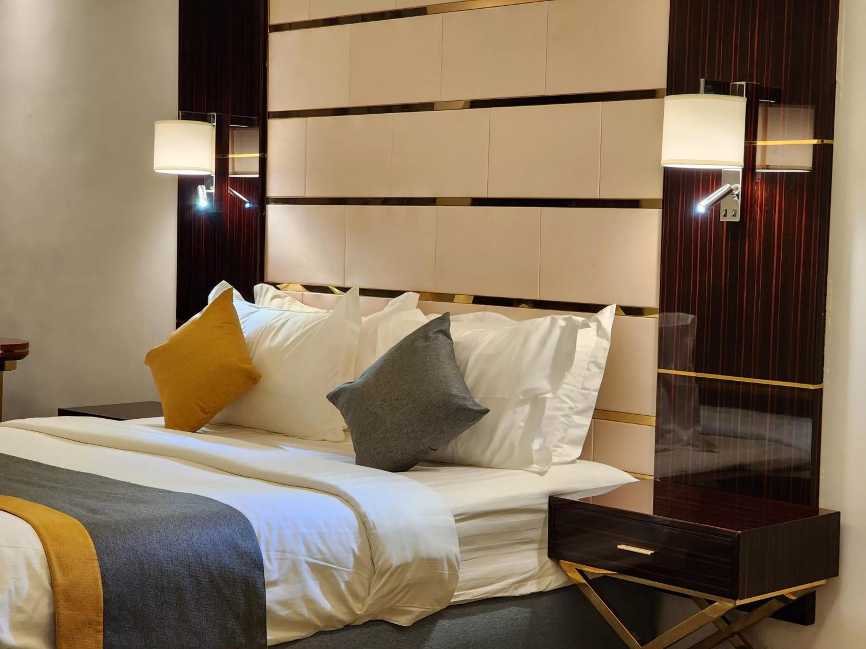 Bed in Rasis Serviced Apartments