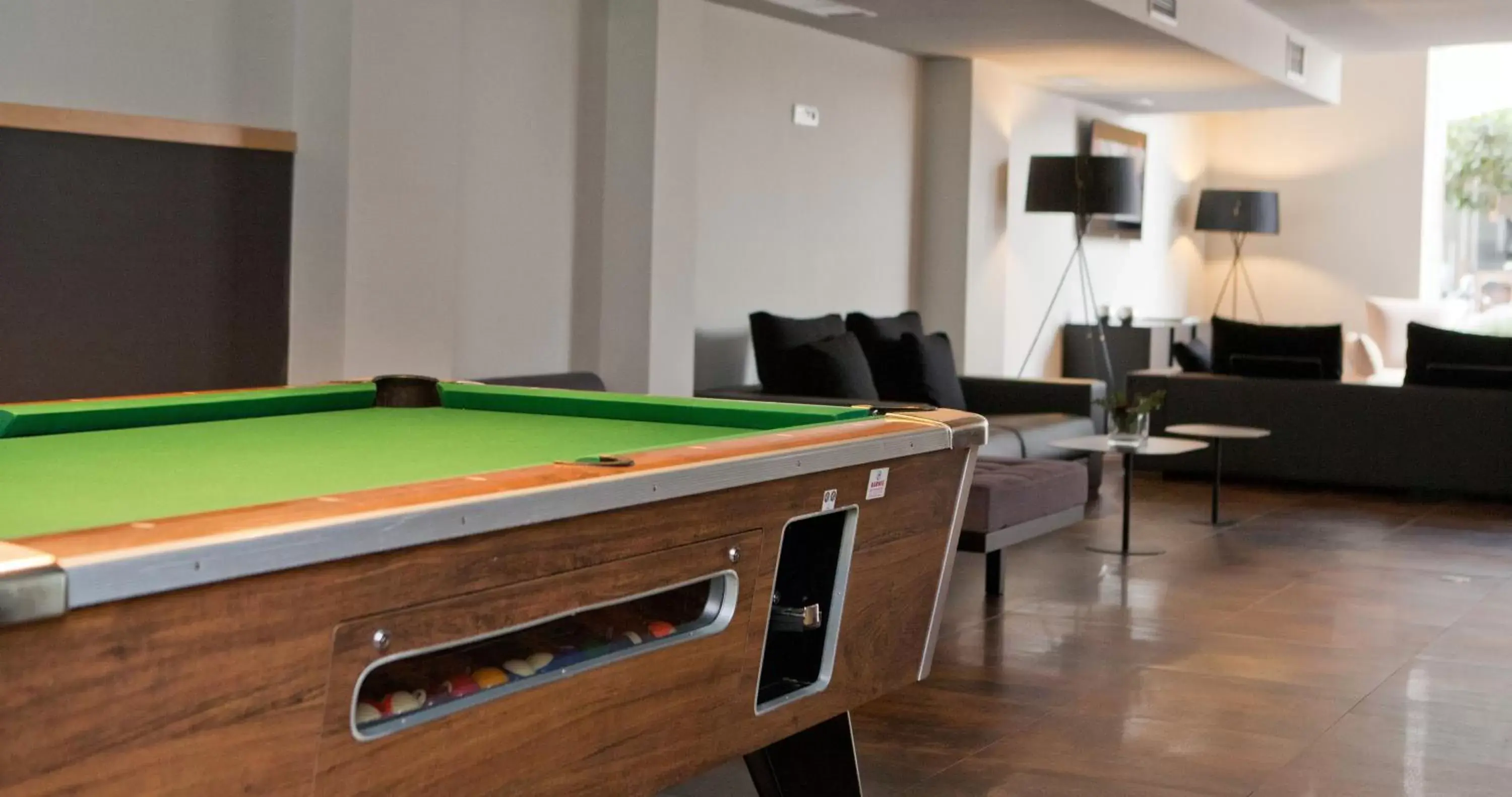 Lobby or reception, Billiards in Onix Fira
