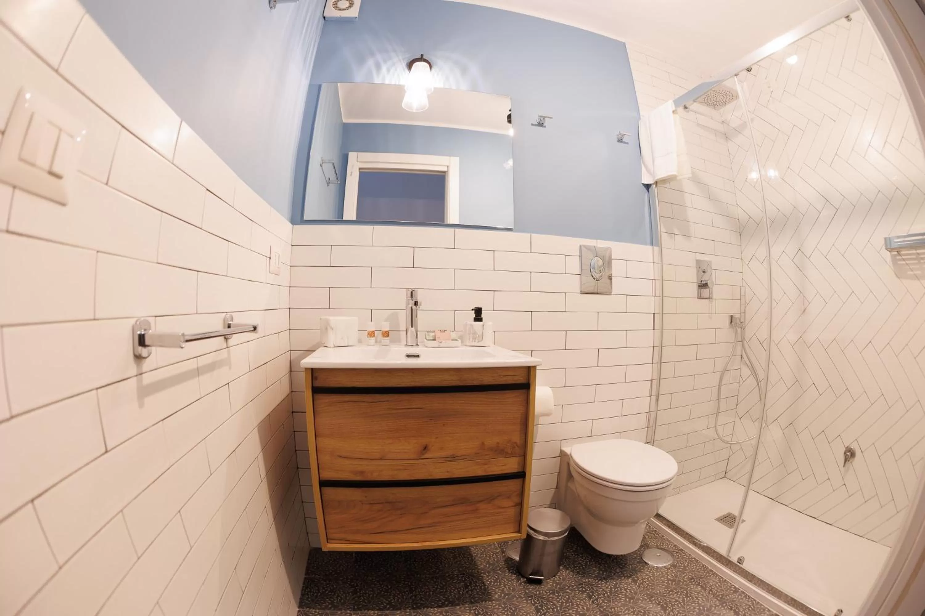 Bathroom in The Bellini House by House In Naples