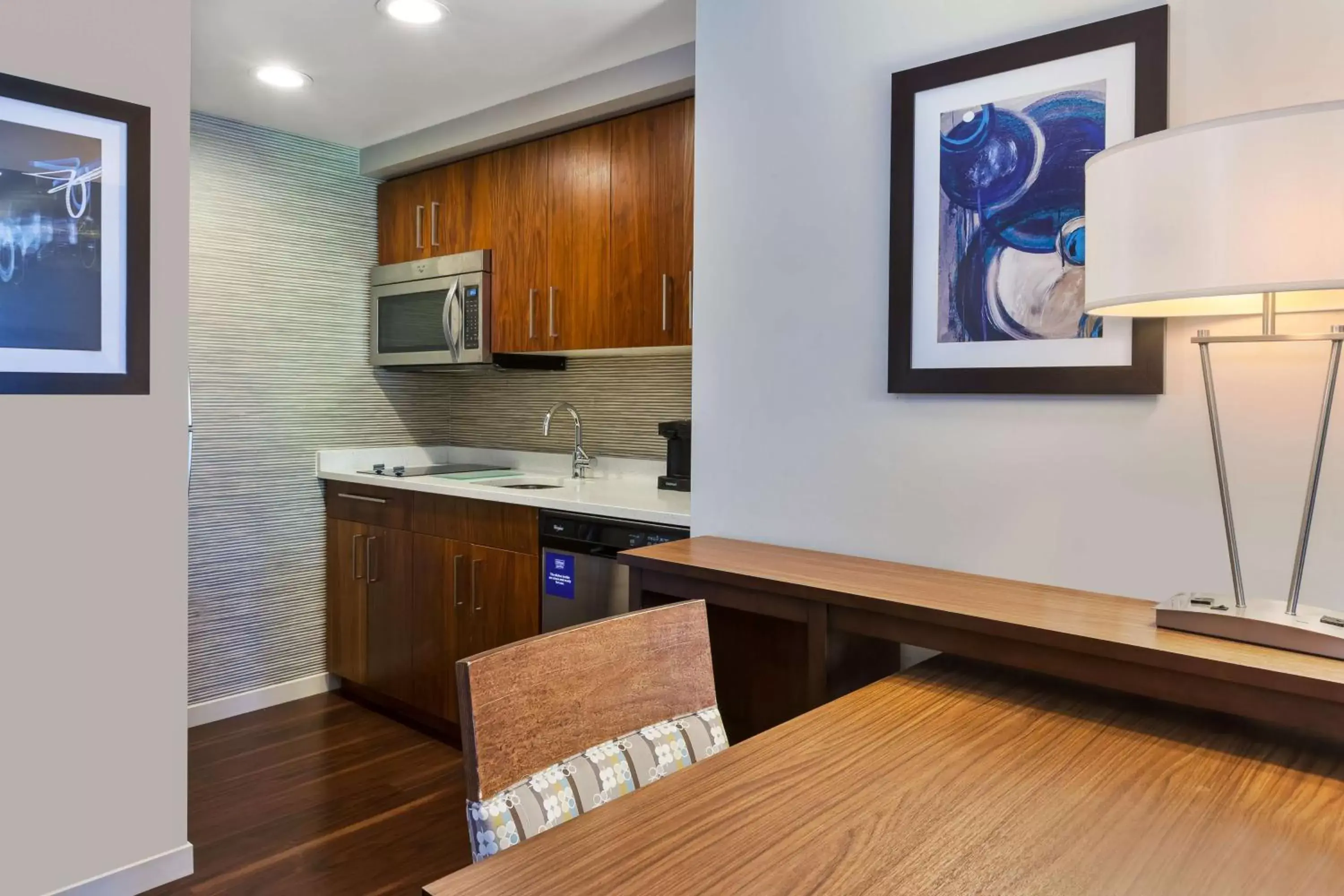Kitchen or kitchenette, Kitchen/Kitchenette in Homewood Suites by Hilton Pittsburgh Downtown