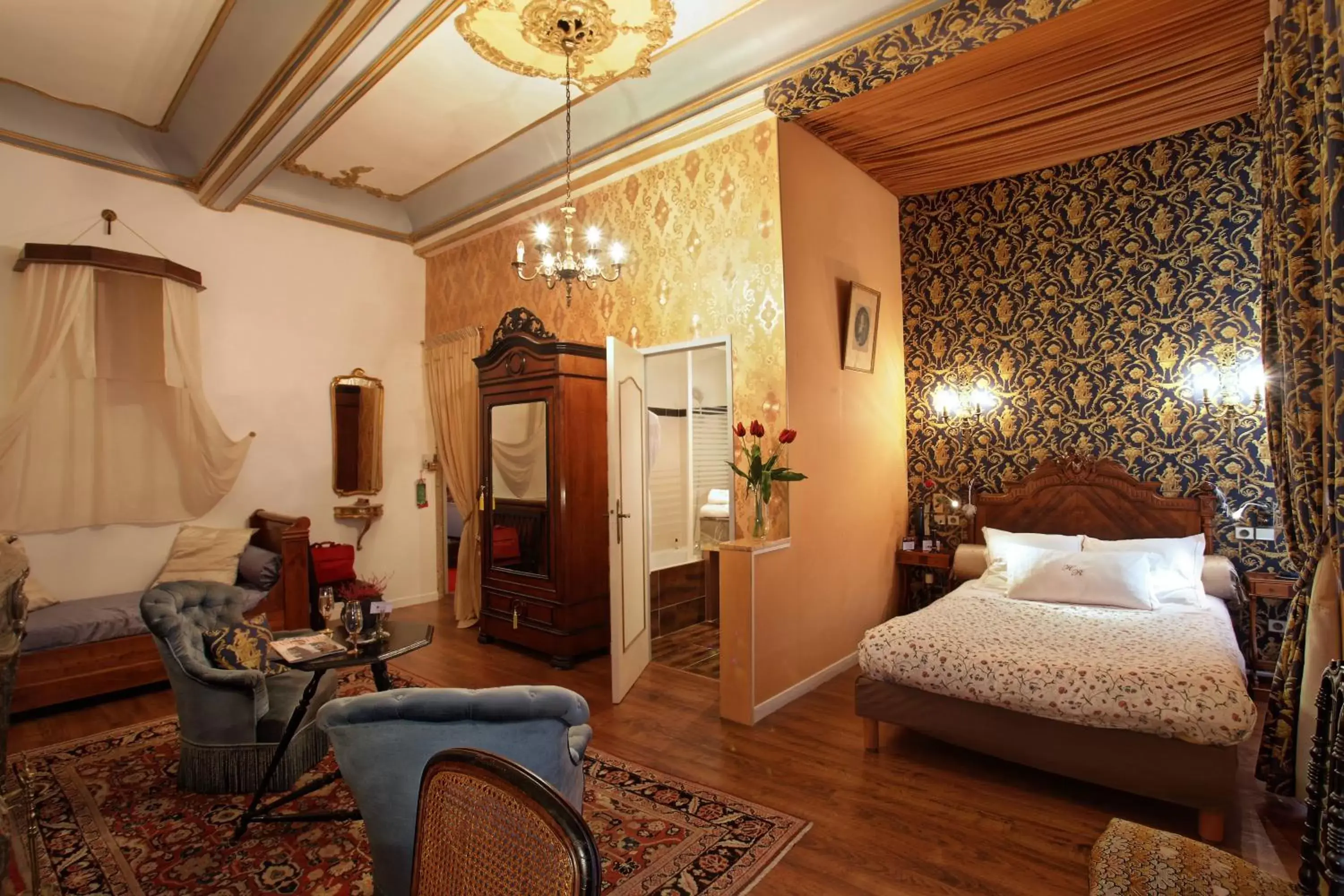 Photo of the whole room in Hôtel Renaissance