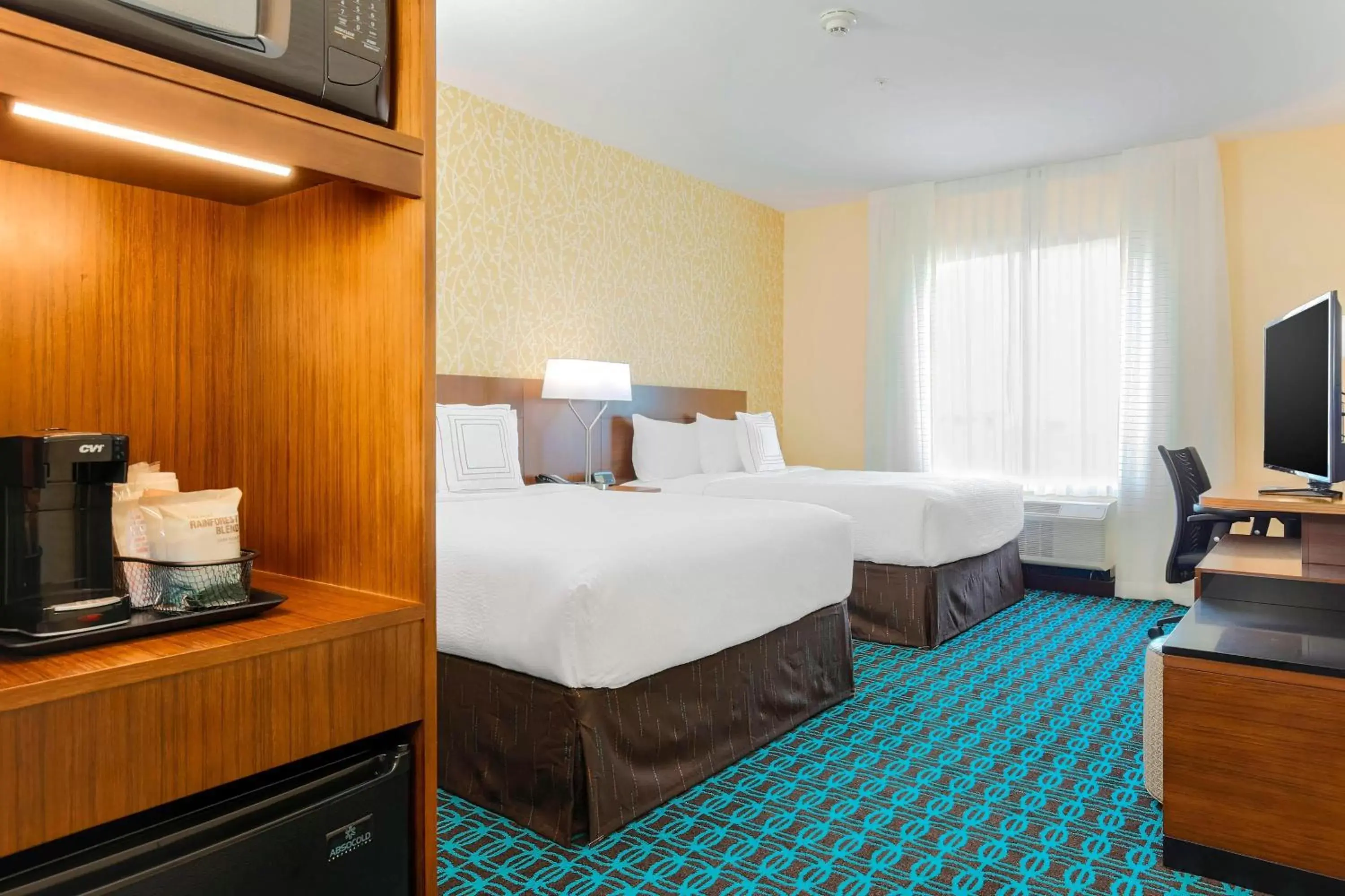 Bedroom, Bed in Fairfield Inn & Suites by Marriott Decatur at Decatur Conference Center