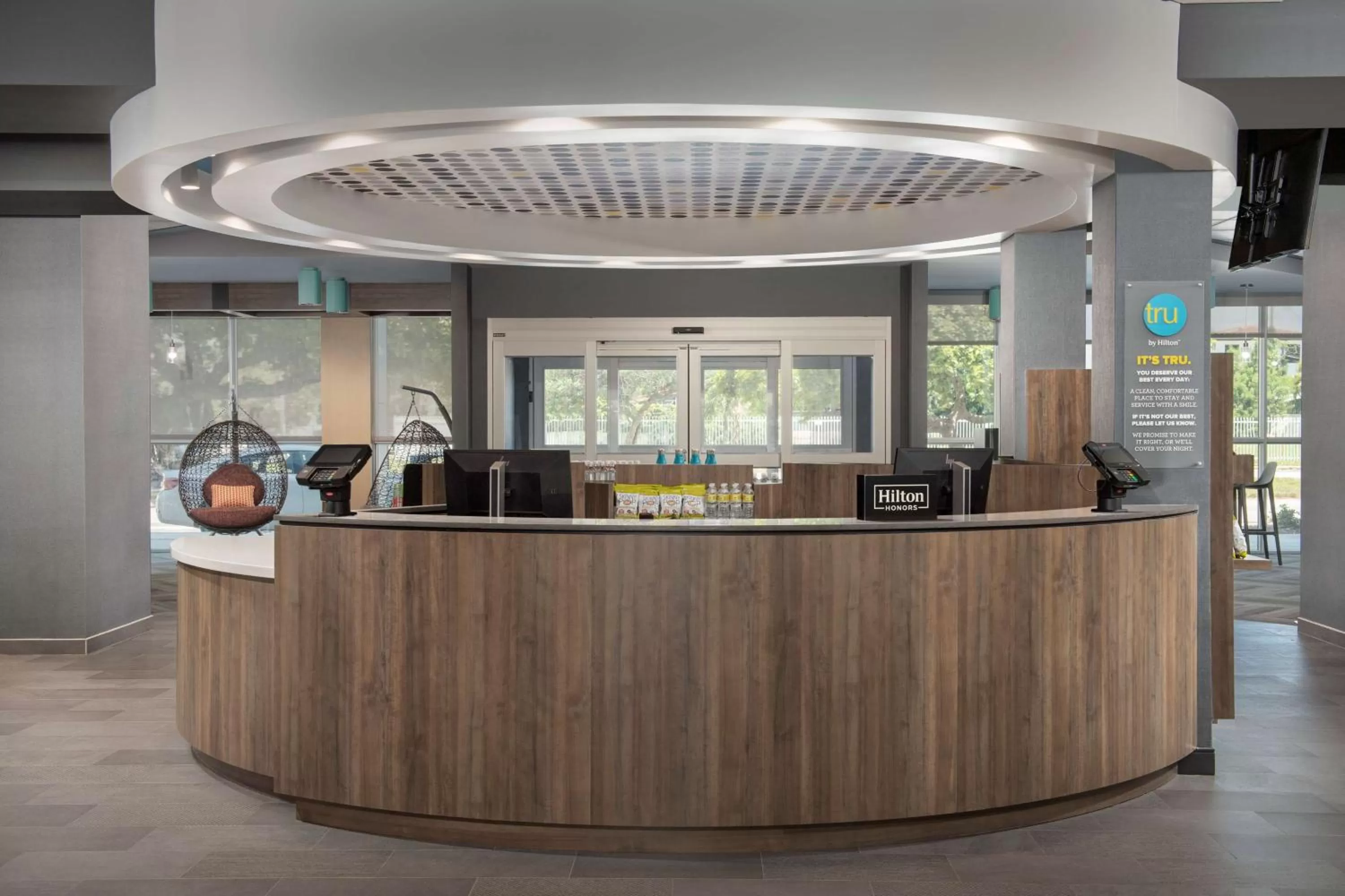 Lobby or reception in Tru By Hilton Miami West Brickell