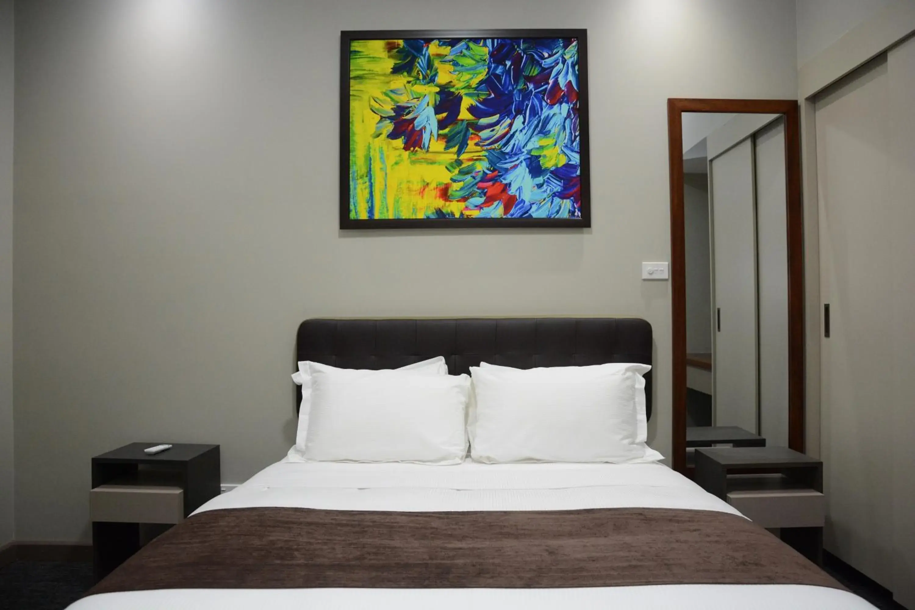 Bedroom, Bed in Ratsun Nadi Airport Apartment Hotel