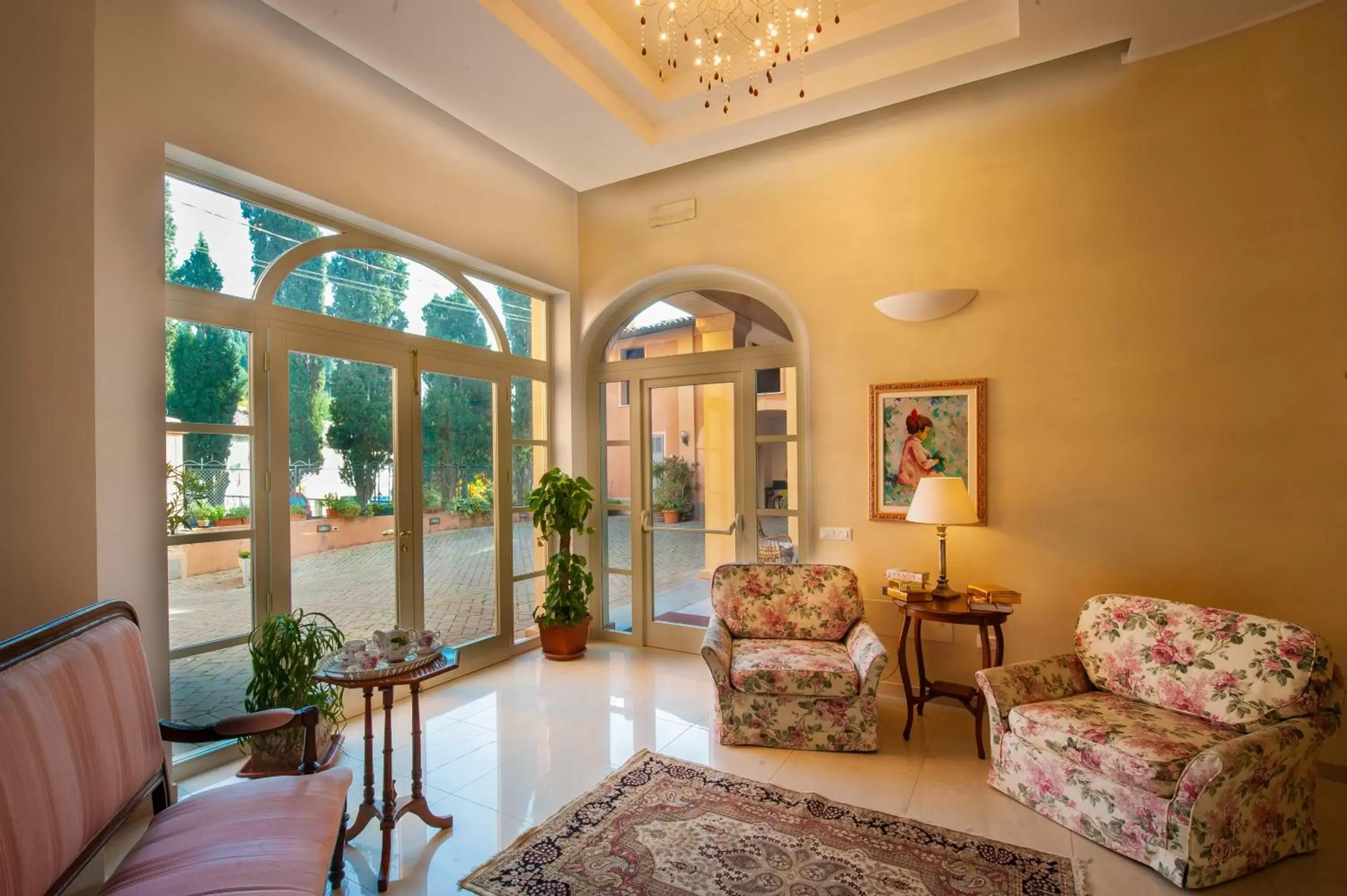 Communal lounge/ TV room, Seating Area in Hotel Ristorante Alla Vittoria