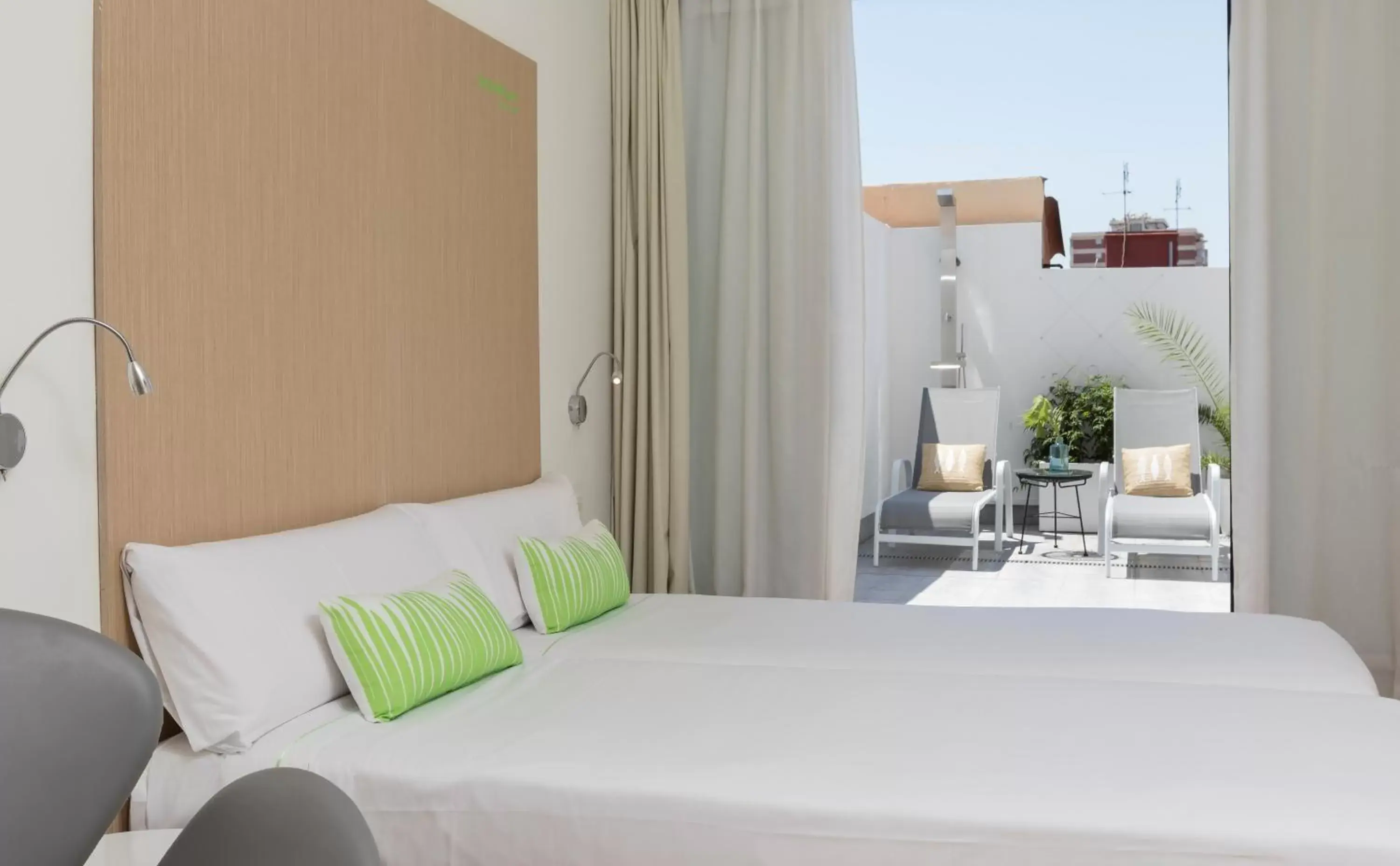 Balcony/Terrace, Bed in SmartRoom Barcelona