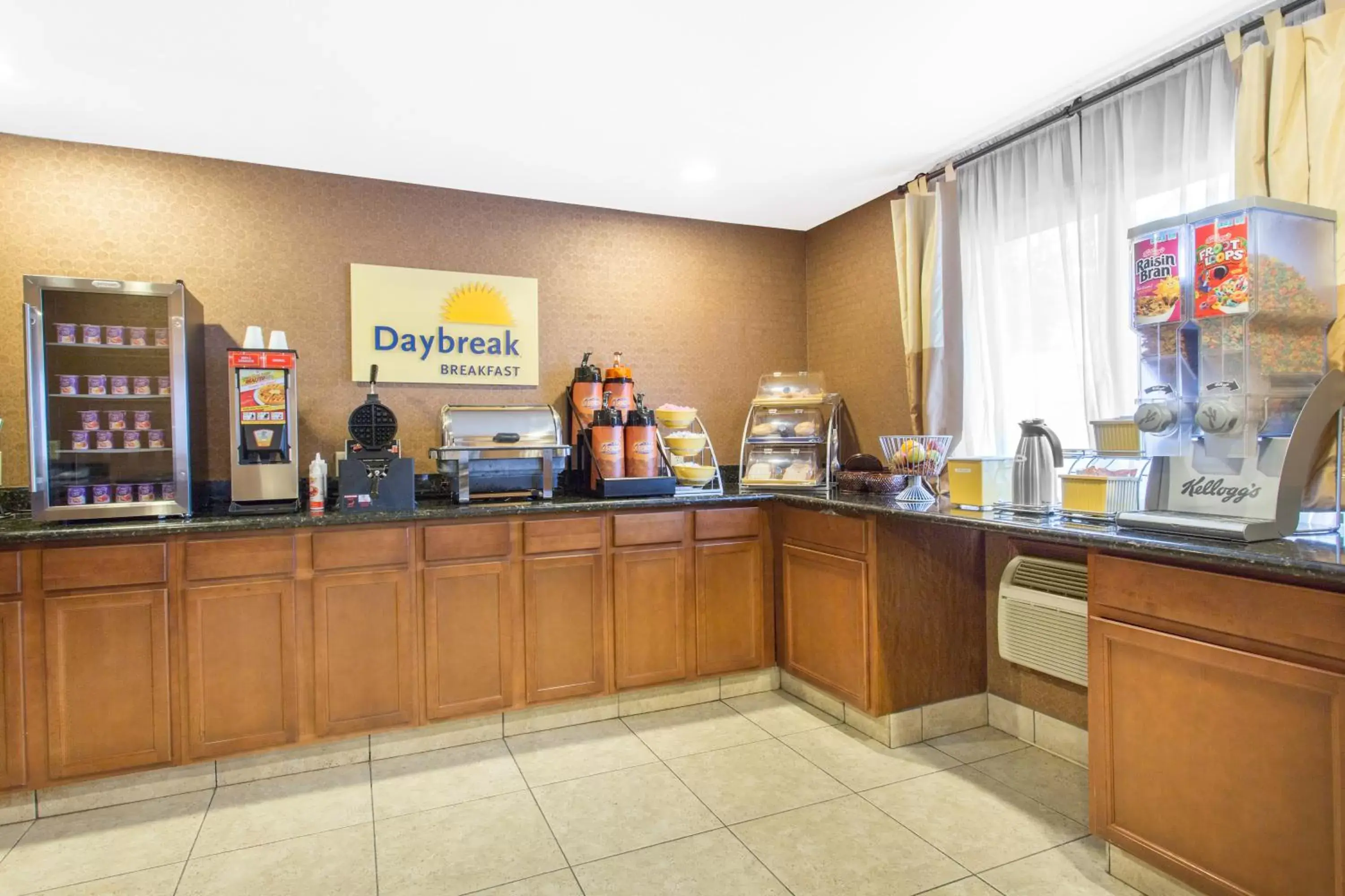 Buffet breakfast, Restaurant/Places to Eat in Days Inn & Suites by Wyndham Waterloo
