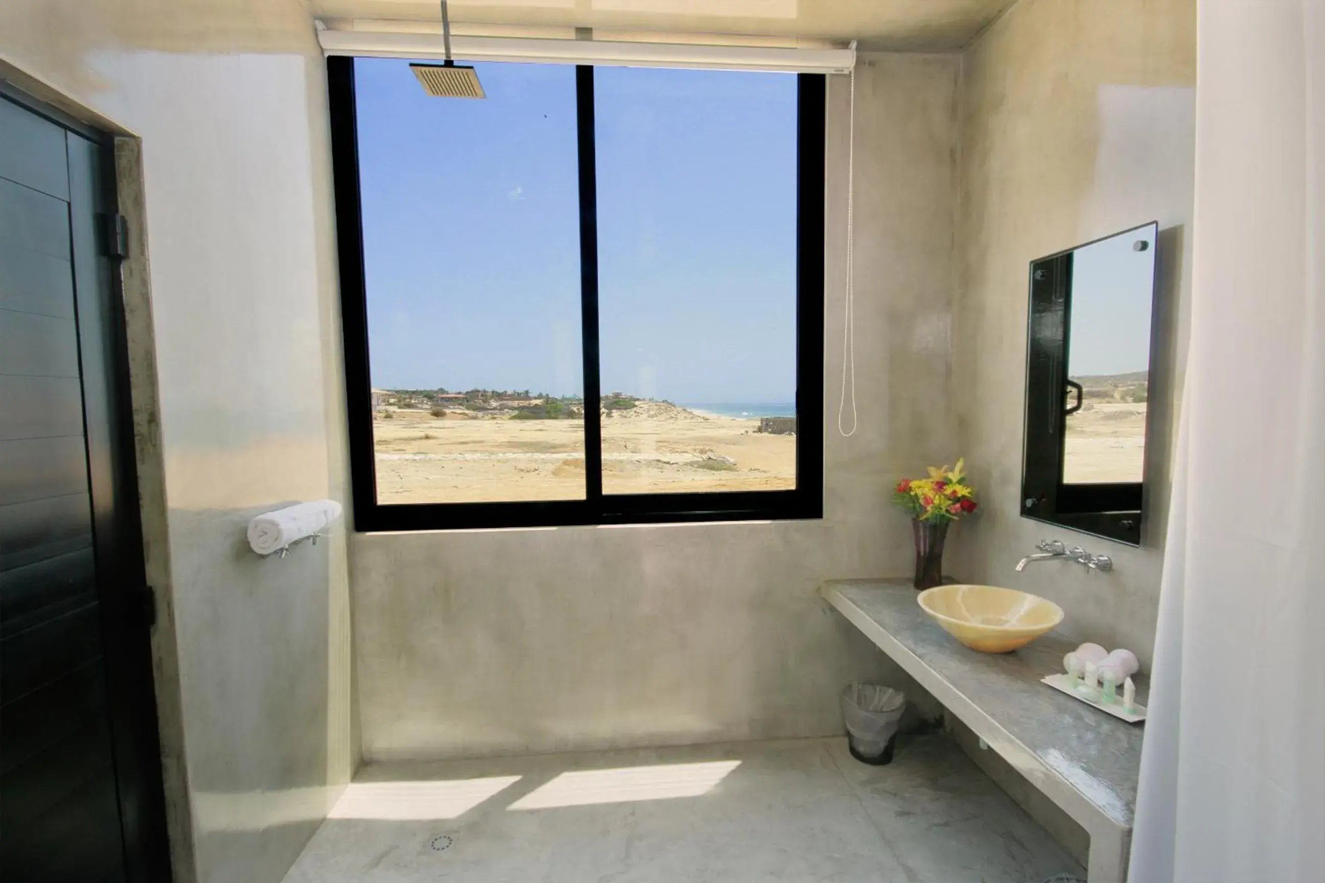 Day, Bathroom in Vidasoul