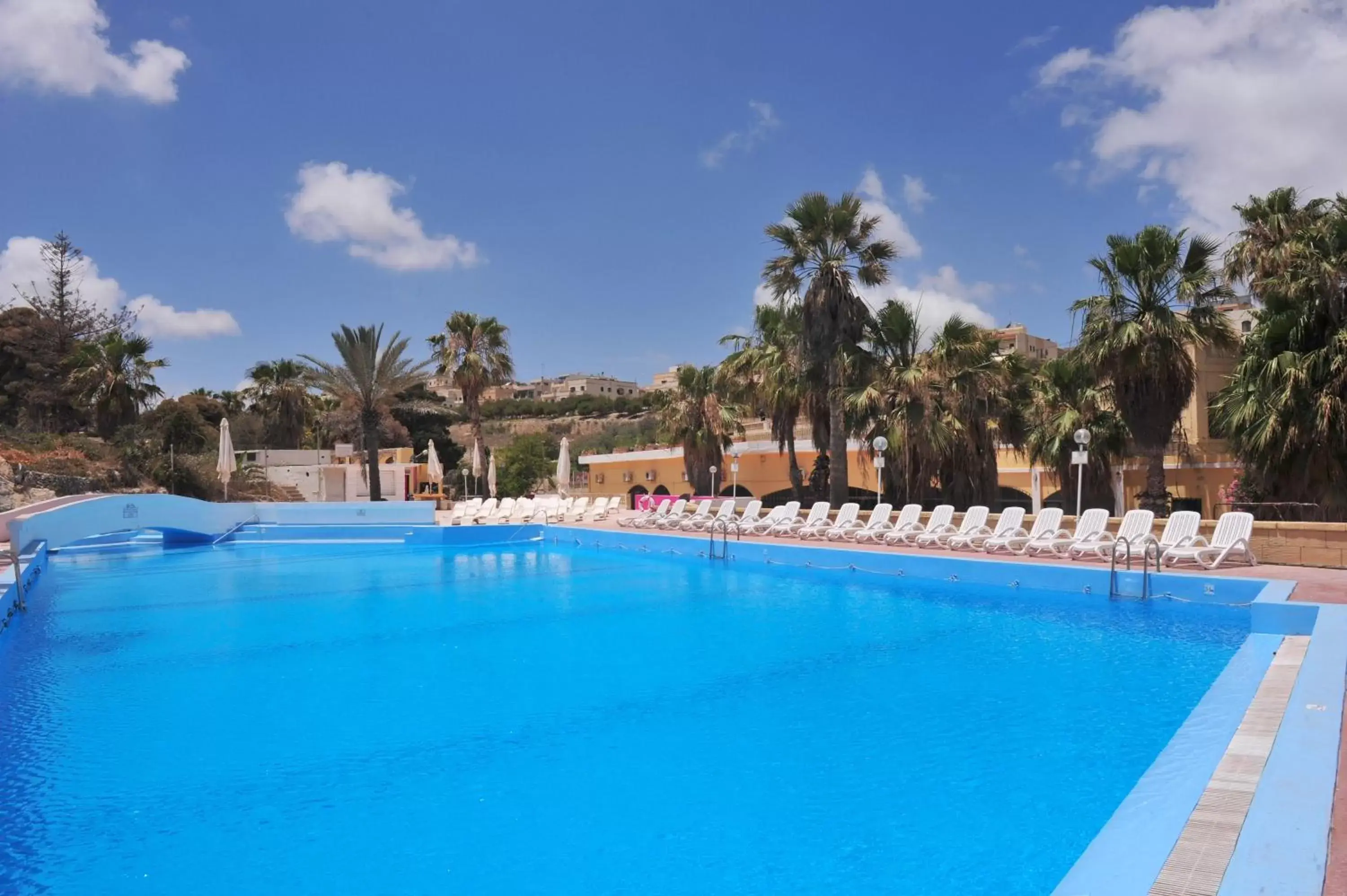 Swimming Pool in Beach Garden Hotel