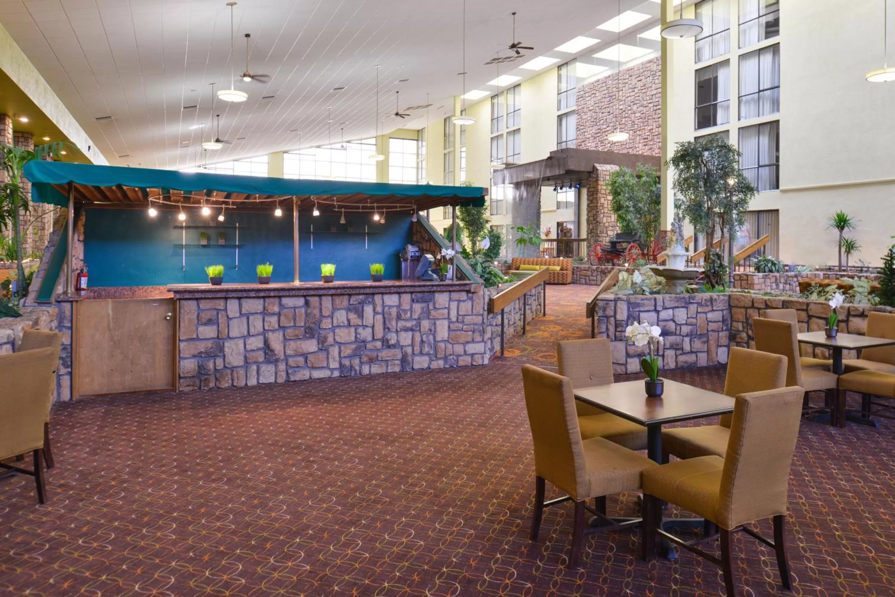 Lobby or reception in Ramada Plaza by Wyndham Sheridan Hotel & Convention Center