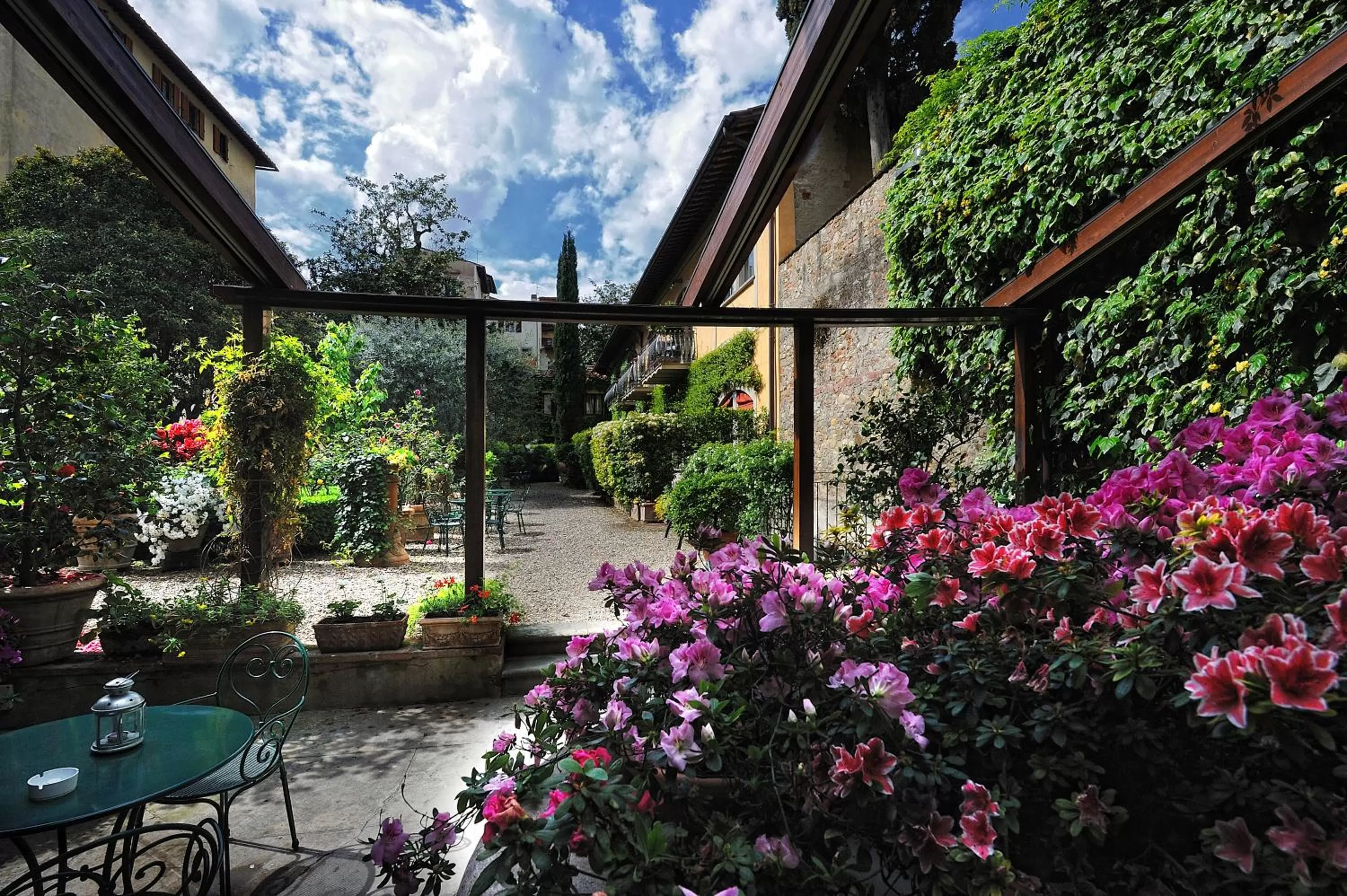 Garden in Hotel Monna Lisa