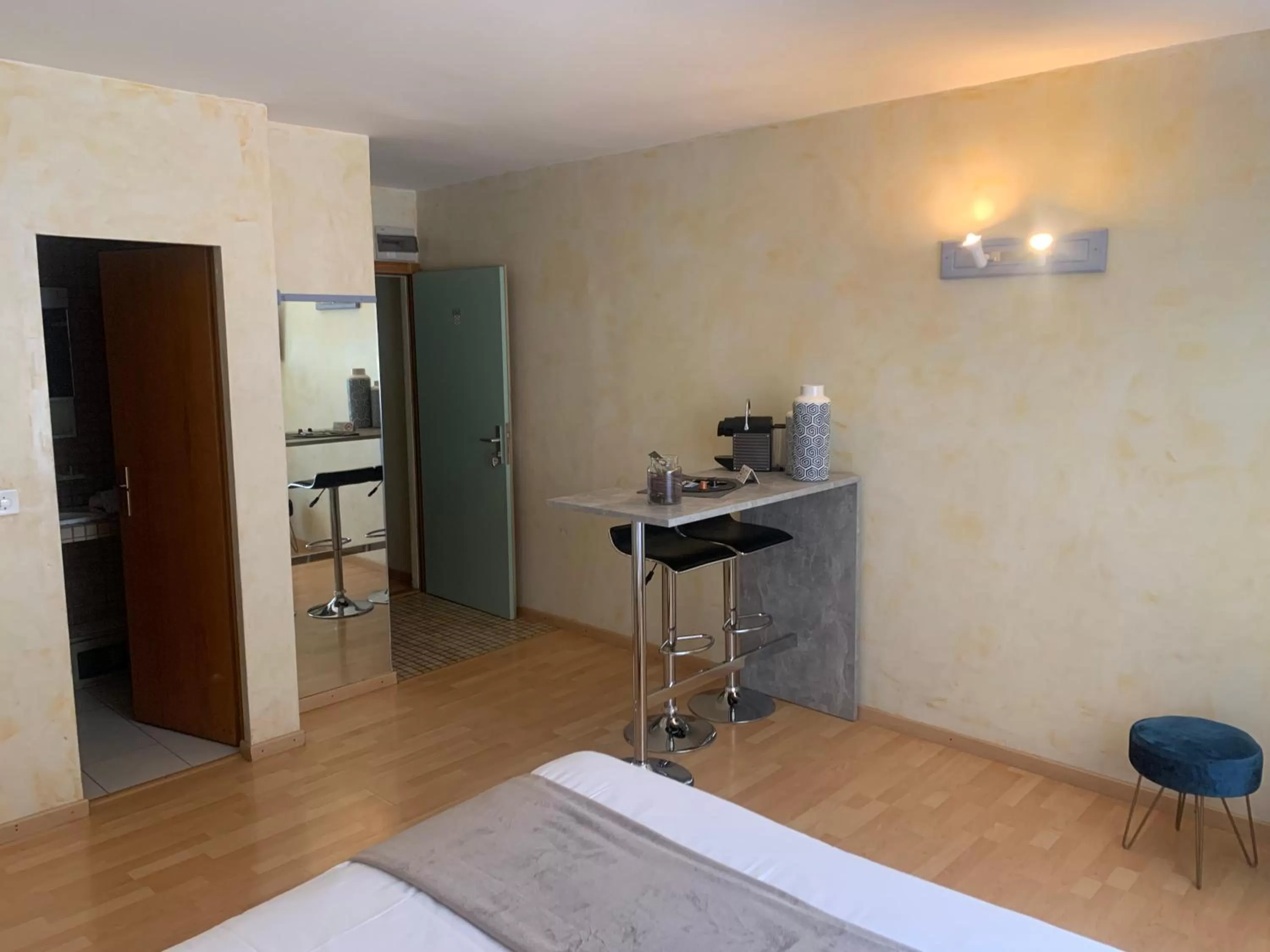 Bed in Appart'Hôtel Residence Dizerens