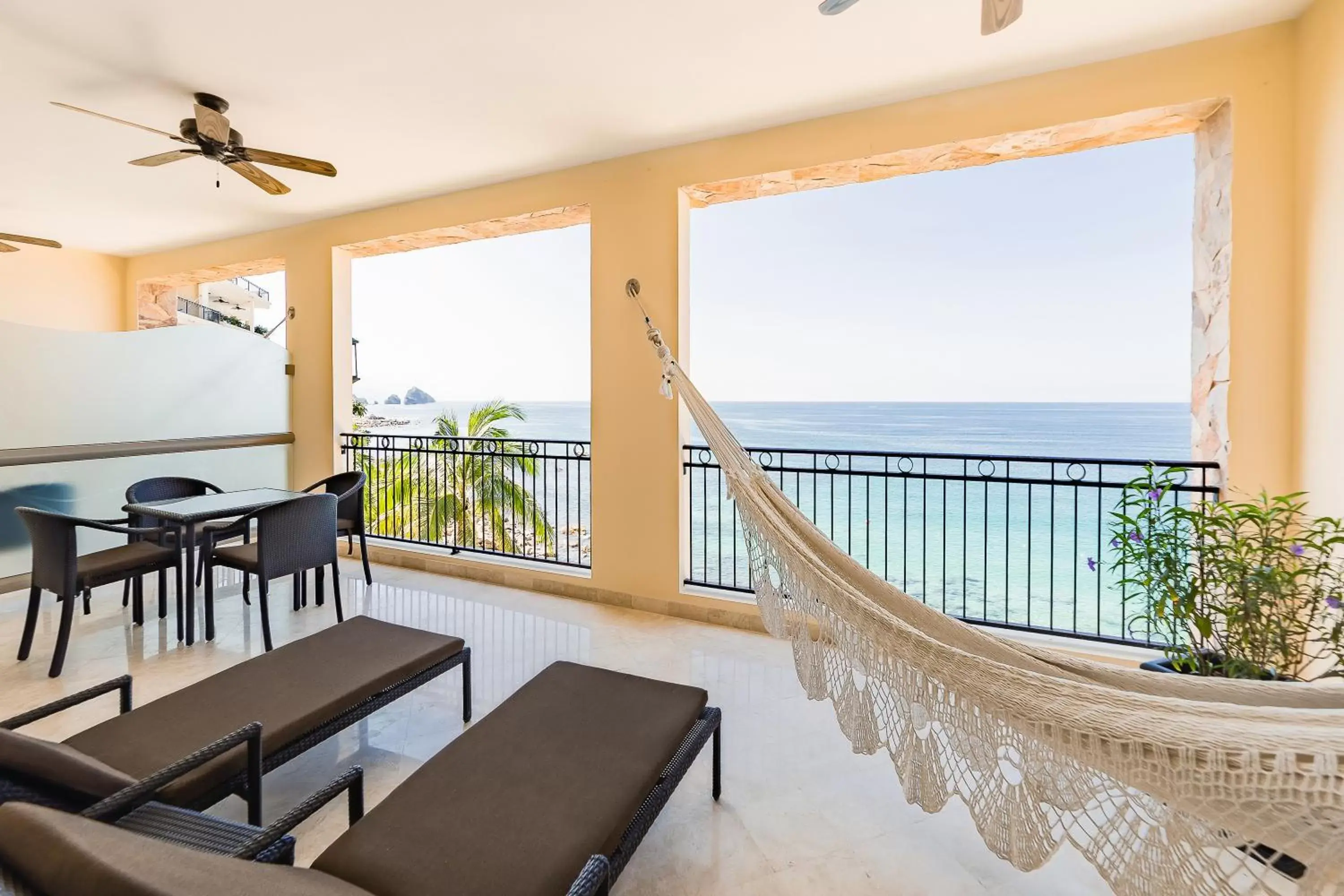 Patio in Garza Blanca Preserve Resort & Spa