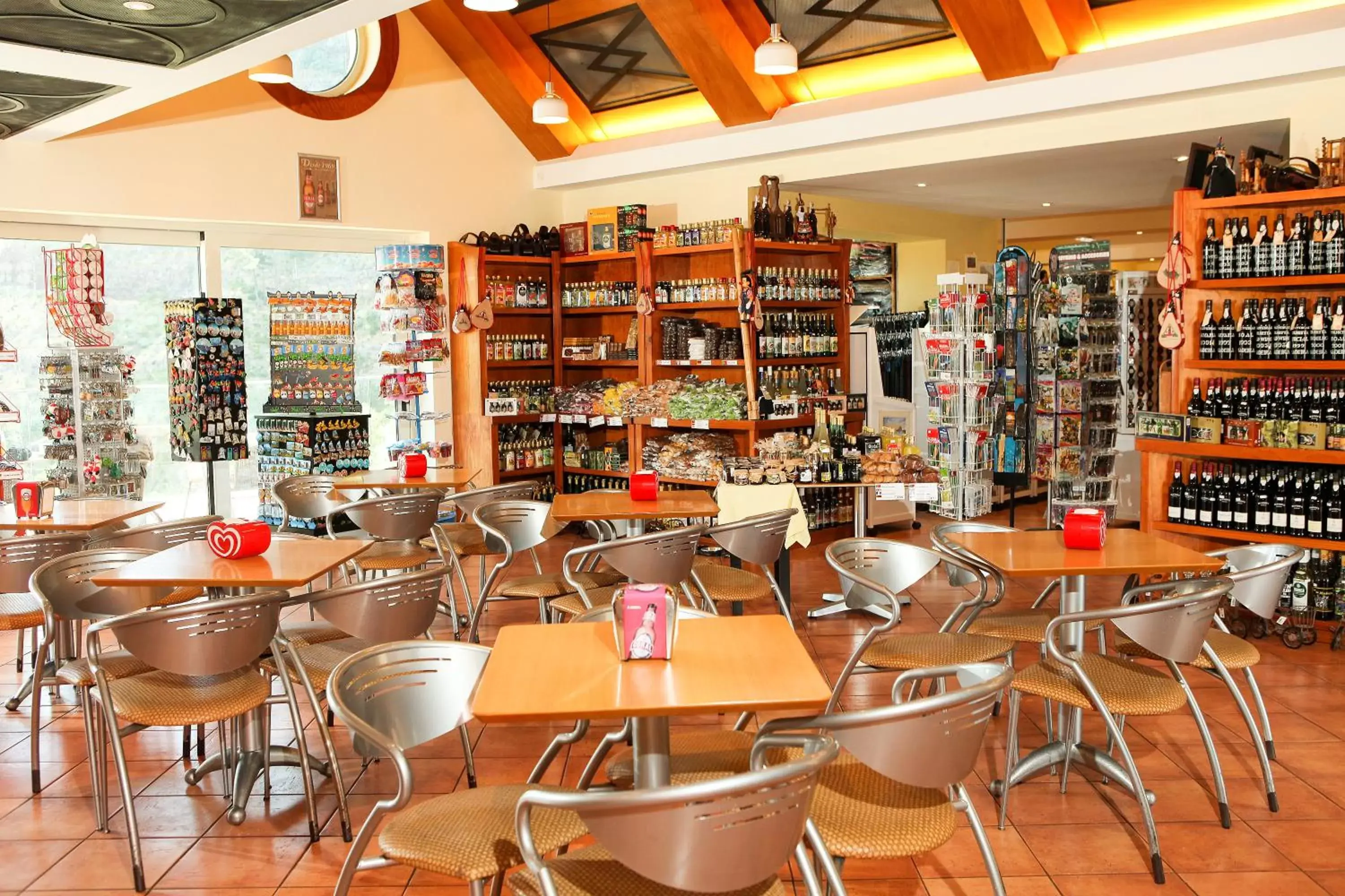 Restaurant/Places to Eat in Eira do Serrado - Hotel & Spa