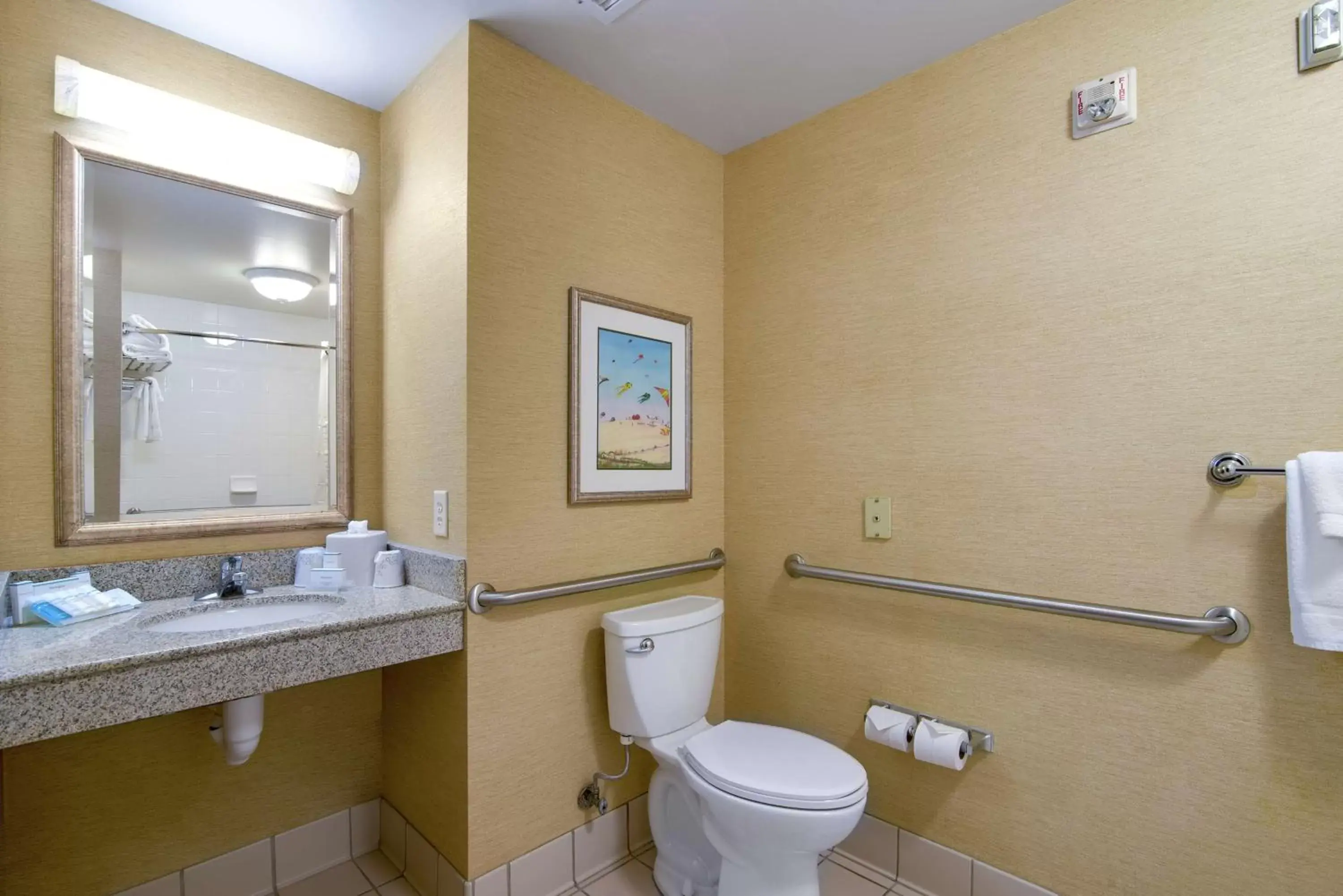 Bathroom in Hilton Garden Inn Outer Banks/Kitty Hawk
