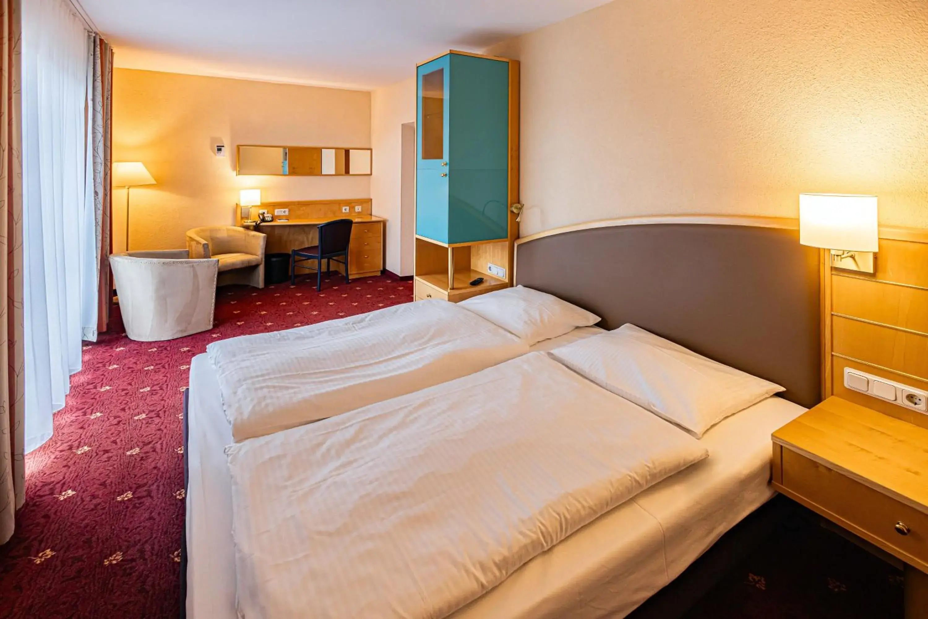 Photo of the whole room, Bed in Ringberg Hotel