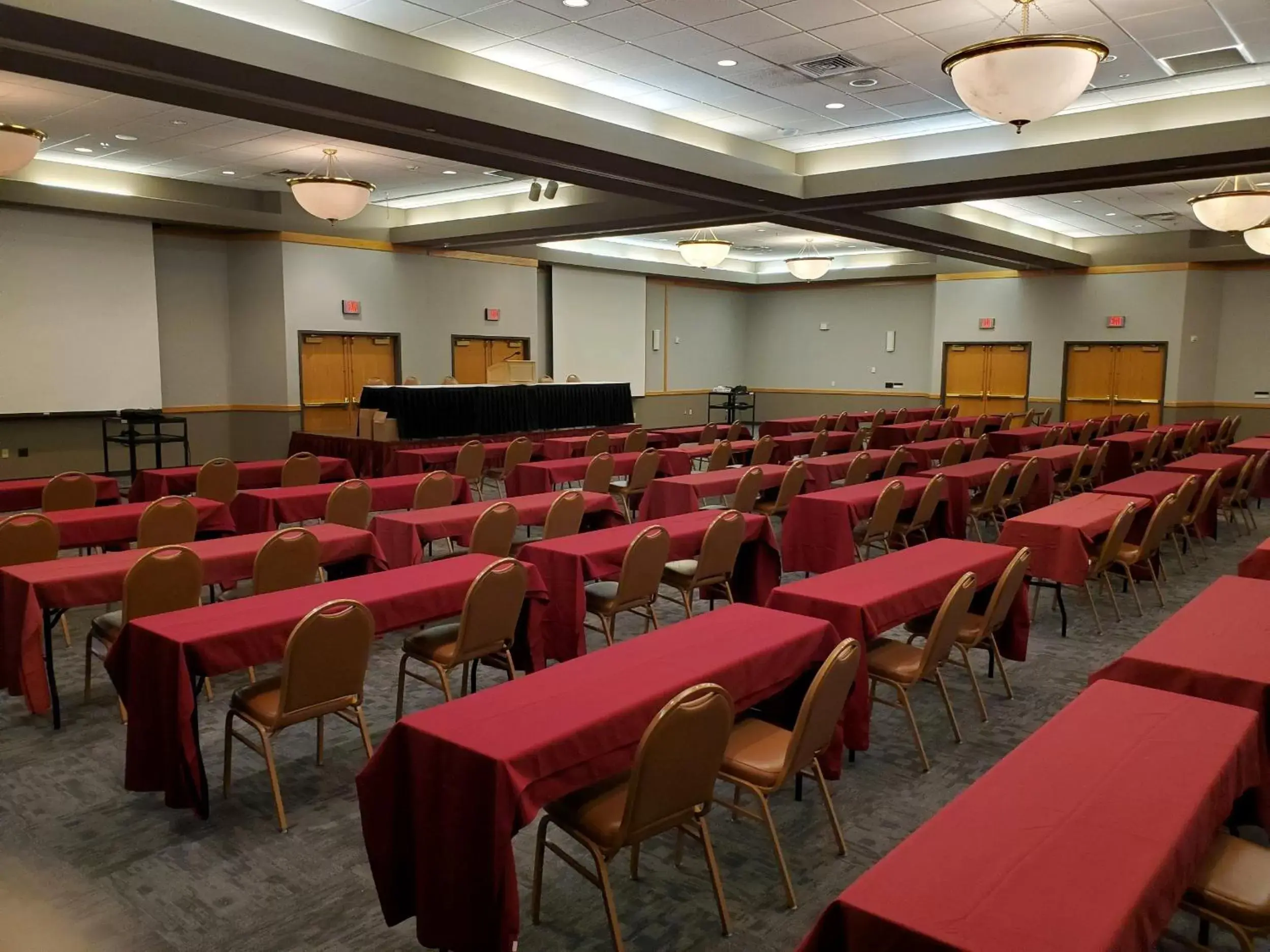 Meeting/conference room in Crossroads Hotel and Huron Event Center