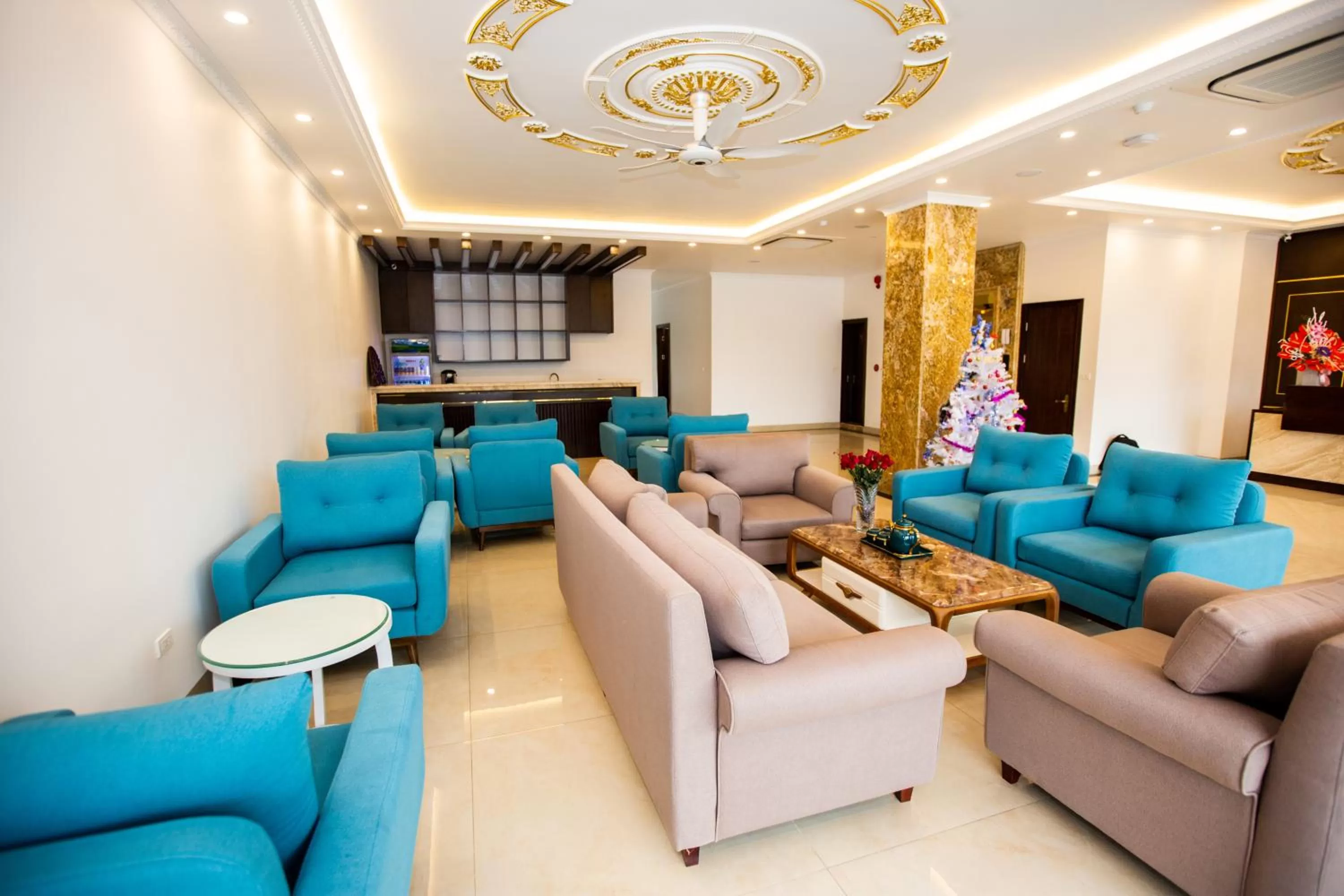 Lobby or reception in Golden Palm HaLong Hotel