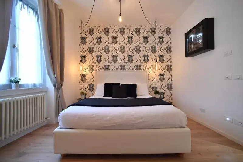 Decorative detail, Bed in Lainez Rooms & Suites