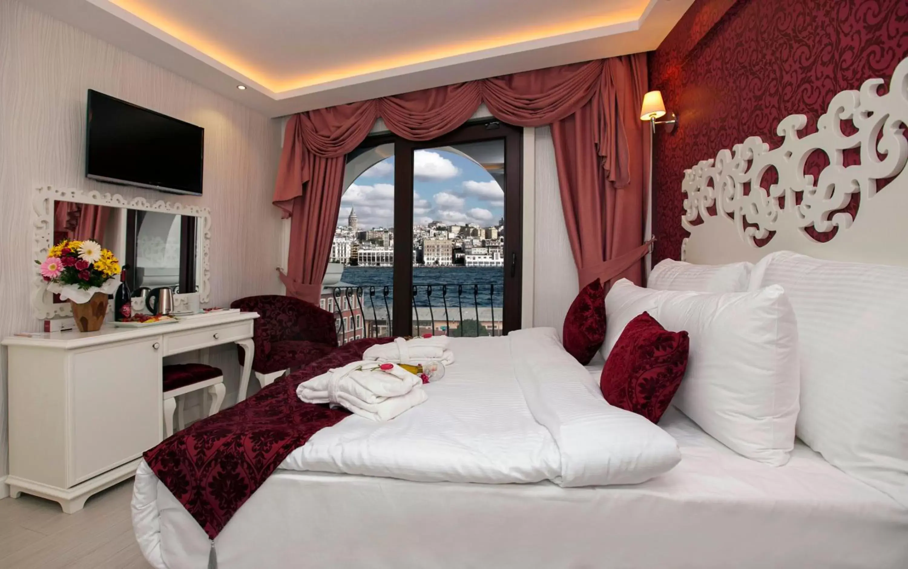 Bed in Dream Bosphorus Hotel