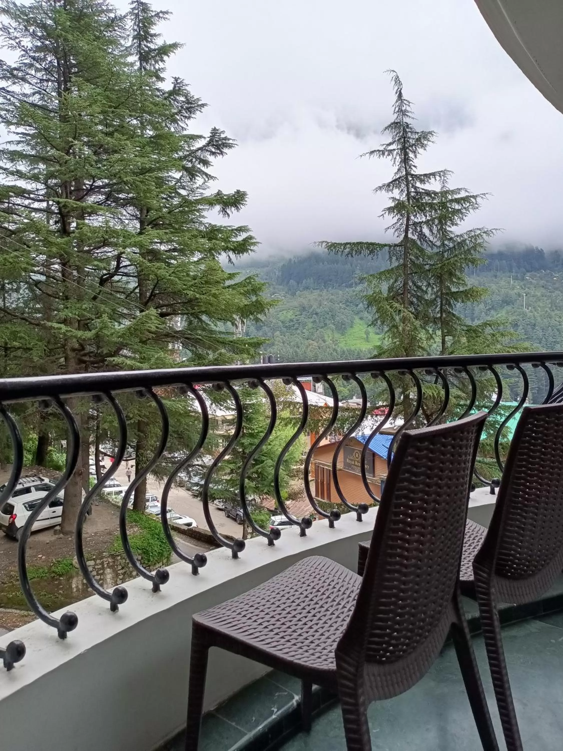 Balcony/Terrace in Hotel Broadways Inn