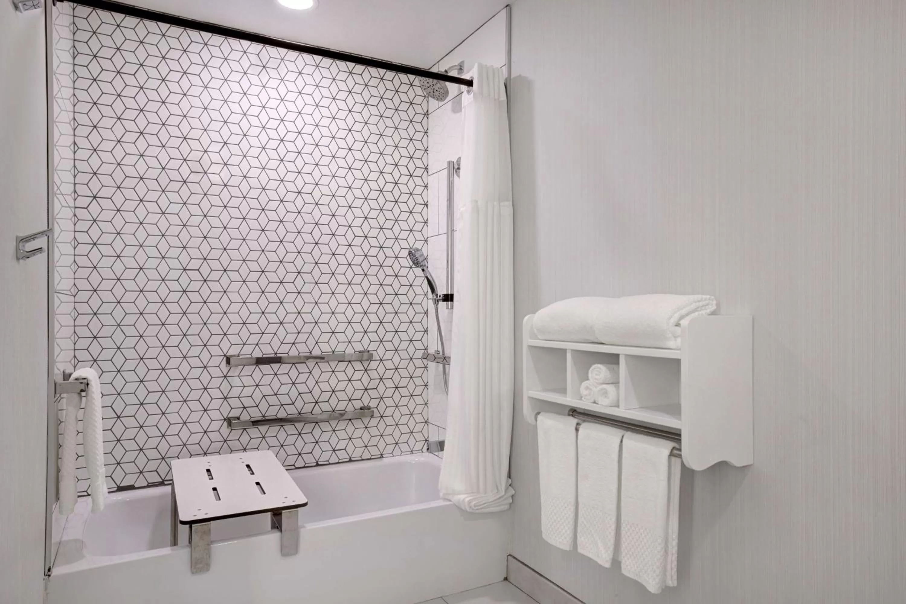 Bathroom in Doubletree By Hilton Palmdale, Ca