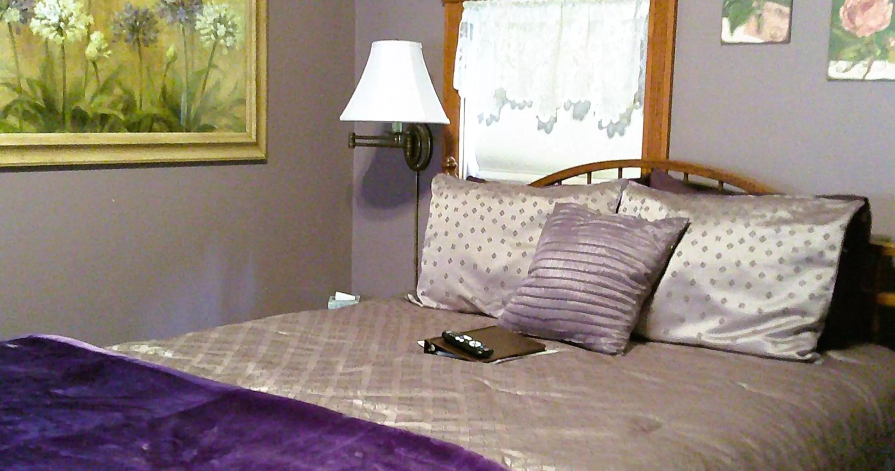 Bed in Rock Cottage Gardens B&B