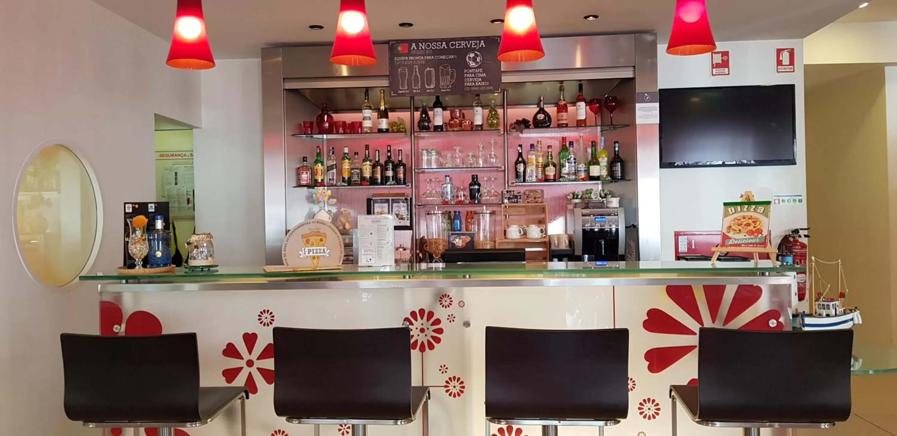 Lounge or bar, Lounge/Bar in Hotel ibis Figueira Da Foz