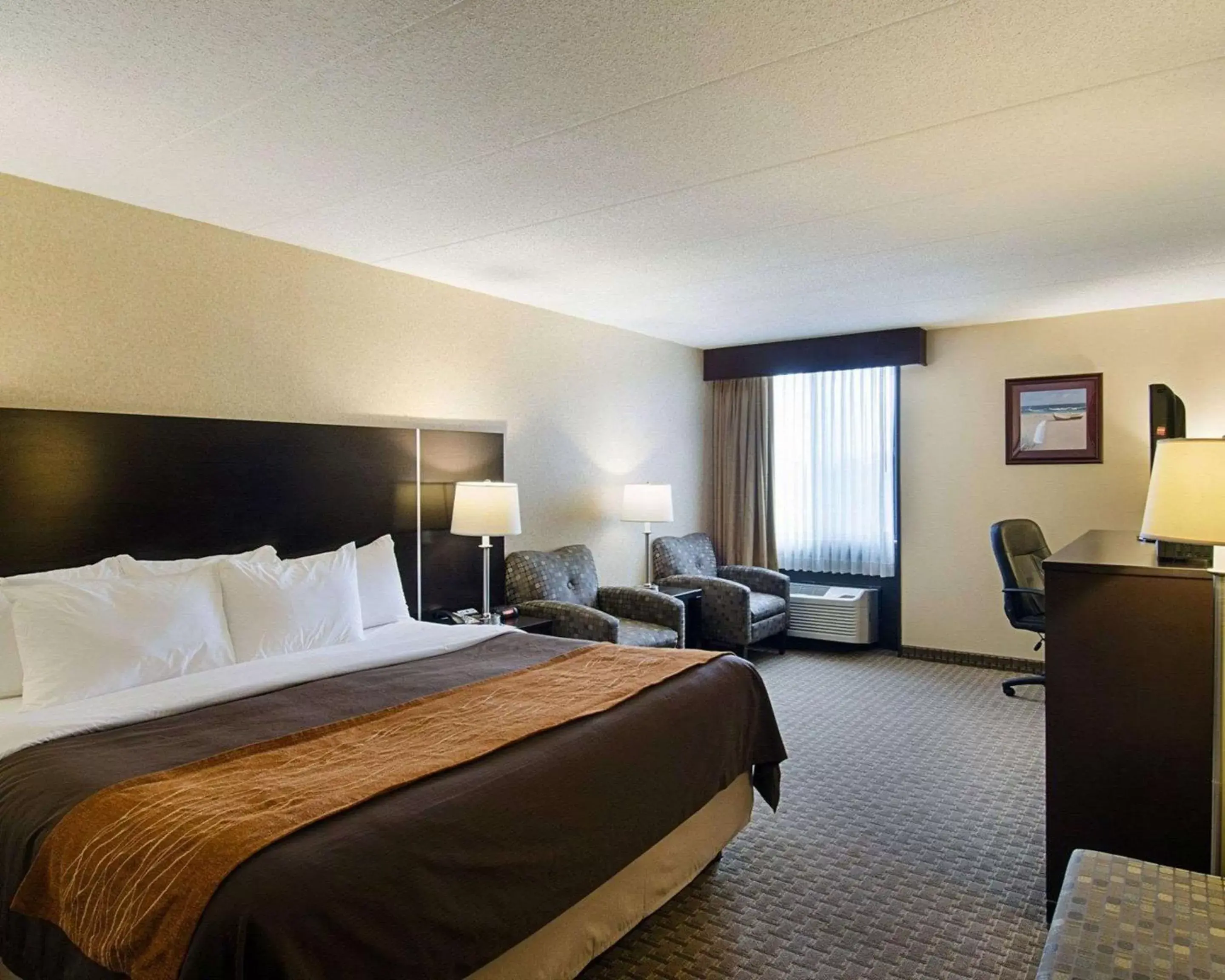 Photo of the whole room in Holiday Inn Express - Fall River North