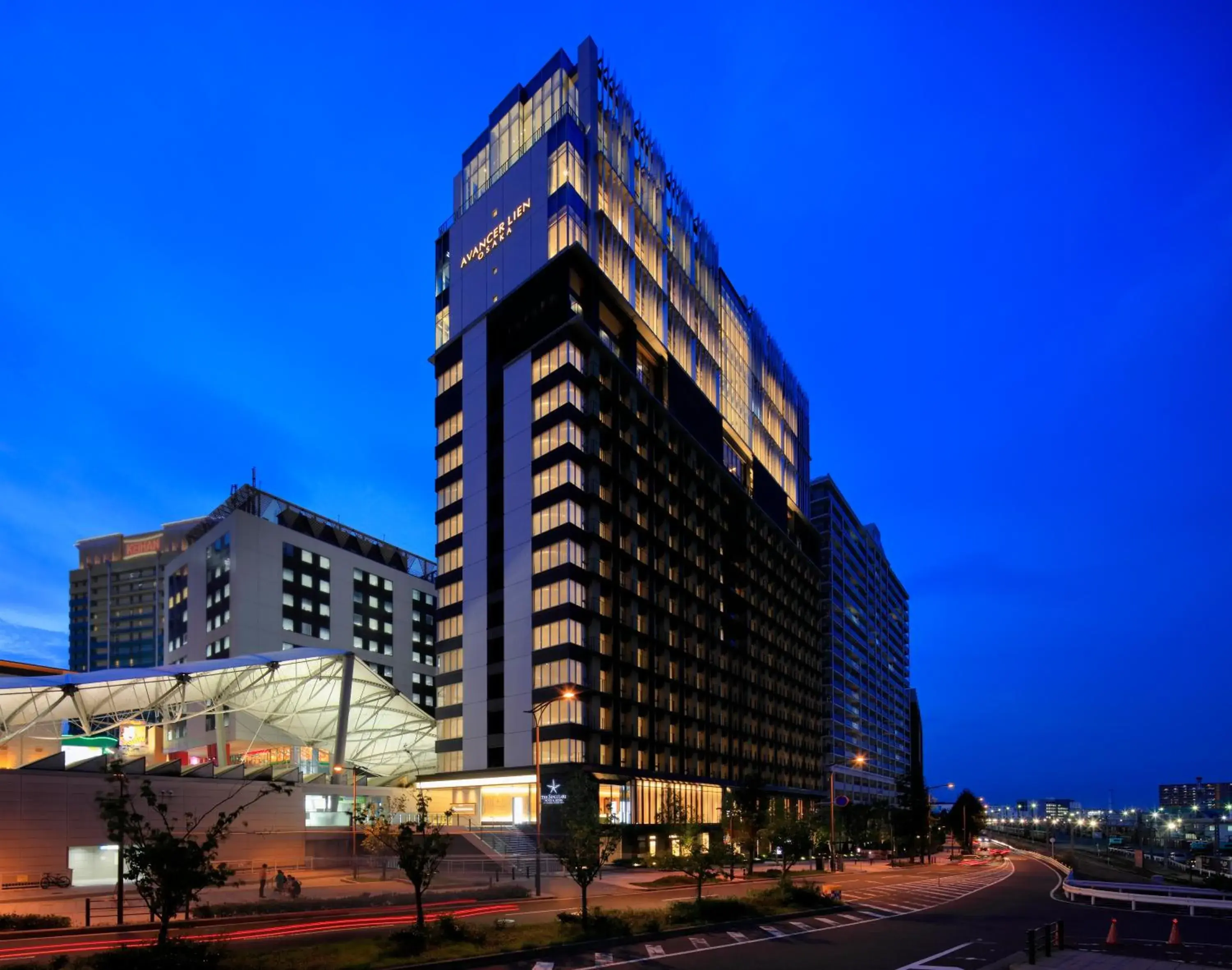 Facade/entrance, Property Building in The Singulari Hotel & Skyspa at Universal Studios Japan