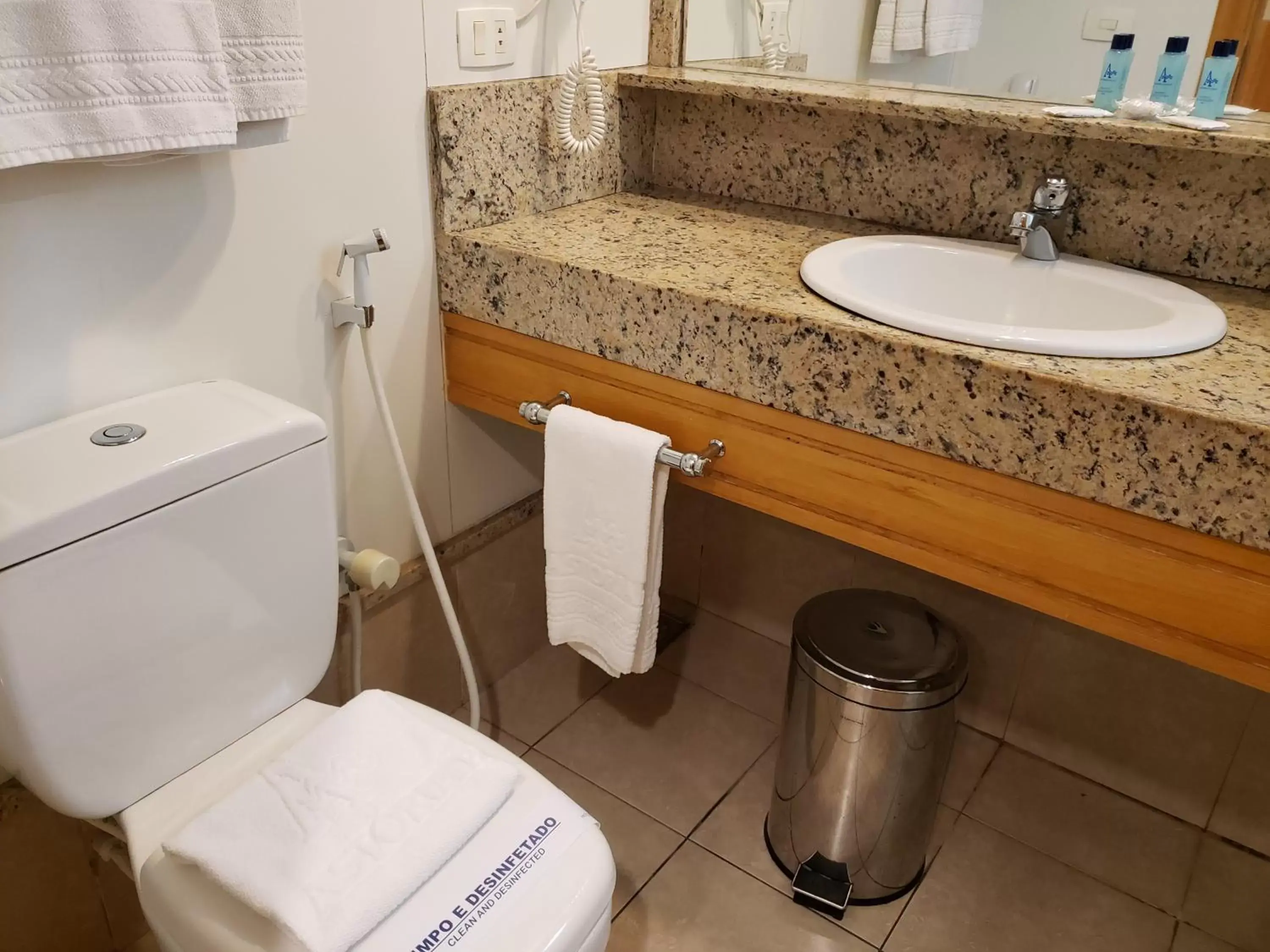 Toilet, Bathroom in Hotel Astoria Palace