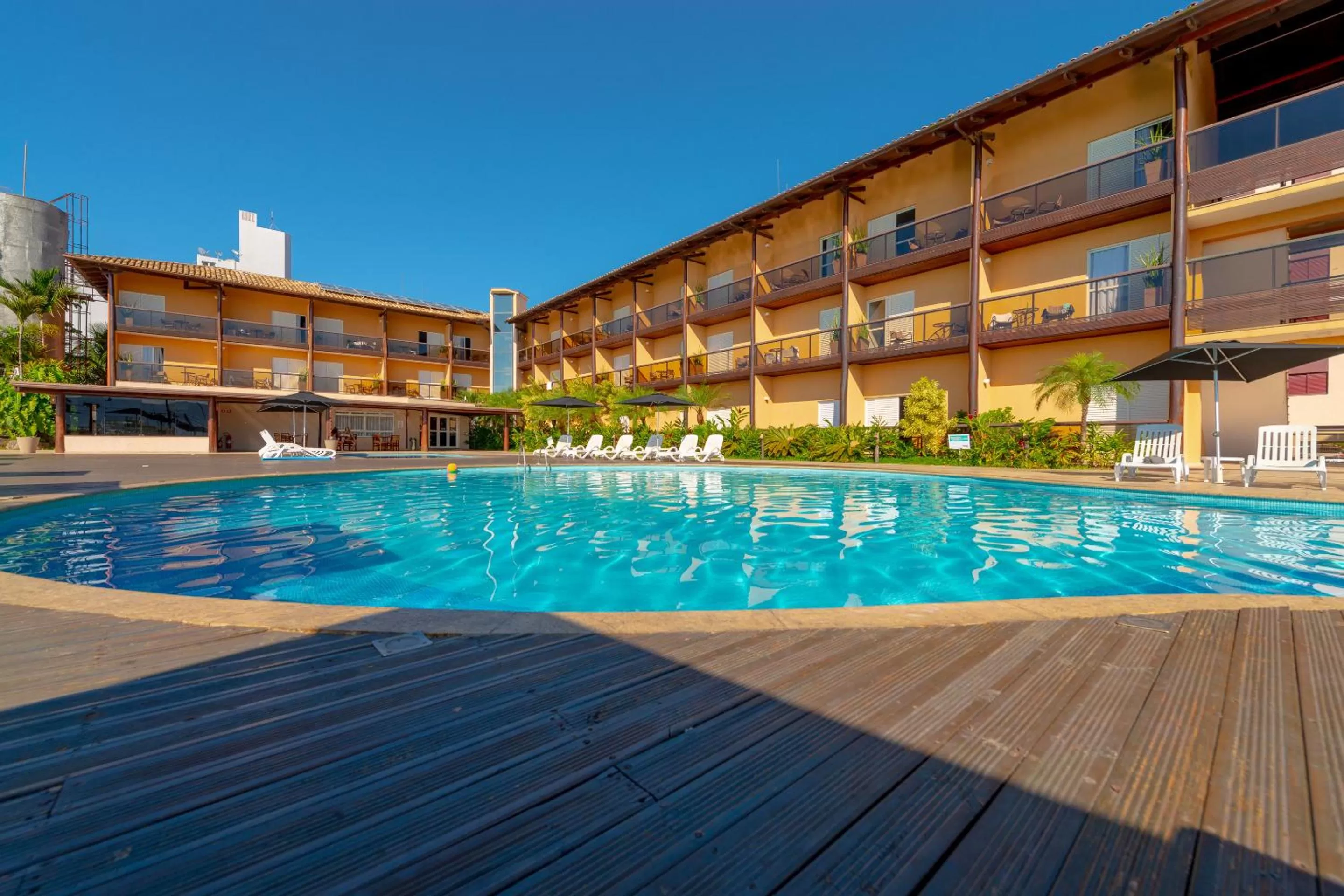 Swimming pool in Hotel Costa Norte Massaguaçu