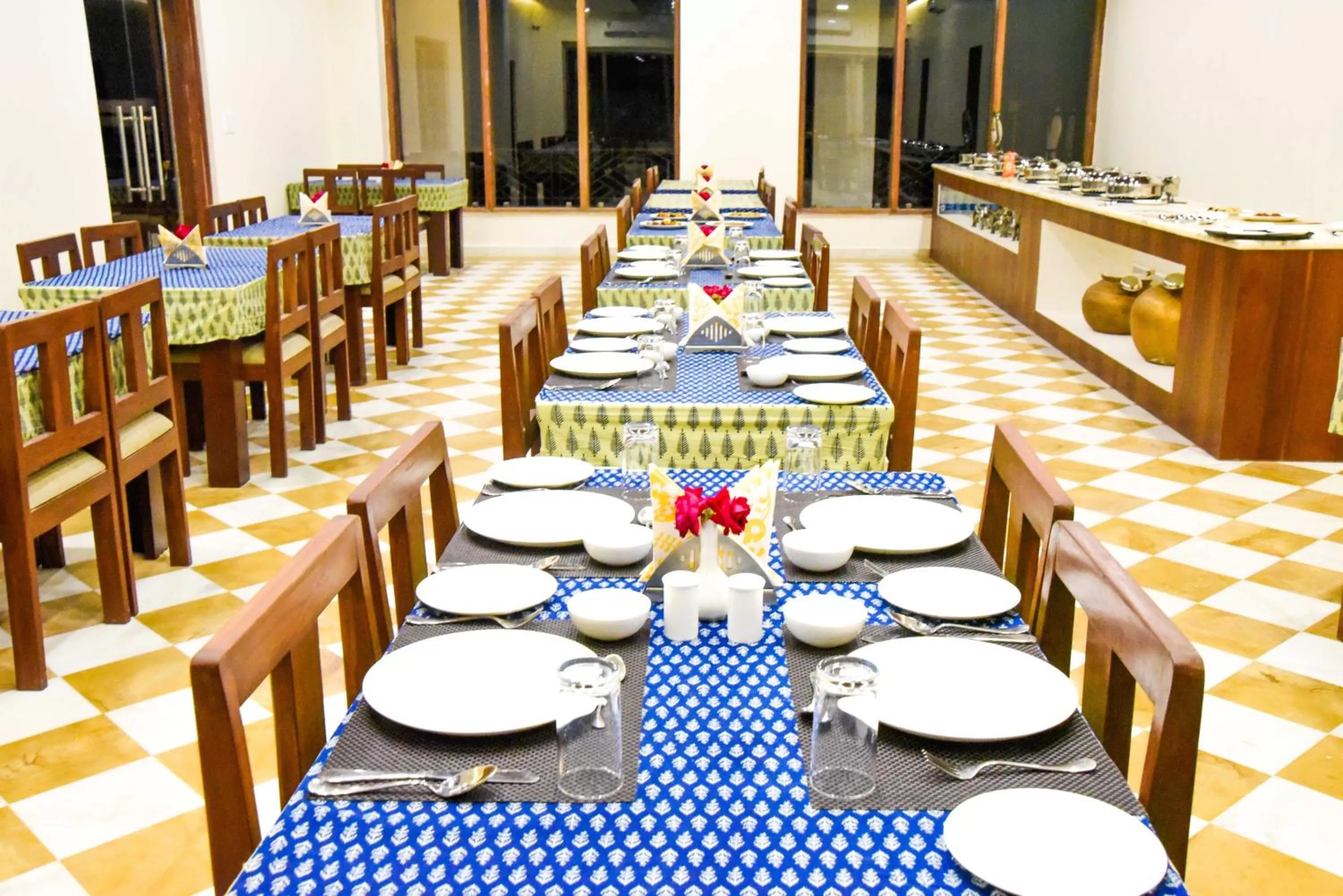 Restaurant/places to eat in Abhyaran Resort & Spa Ranthambore