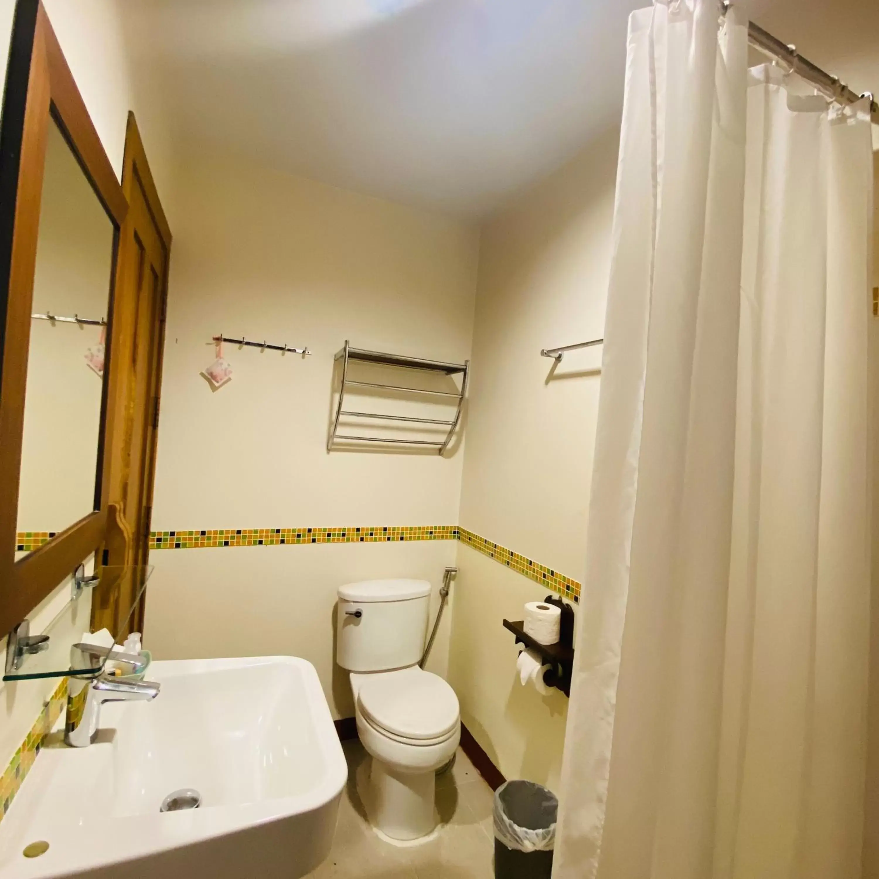 Toilet, Bathroom in Vieng Mantra Hotel