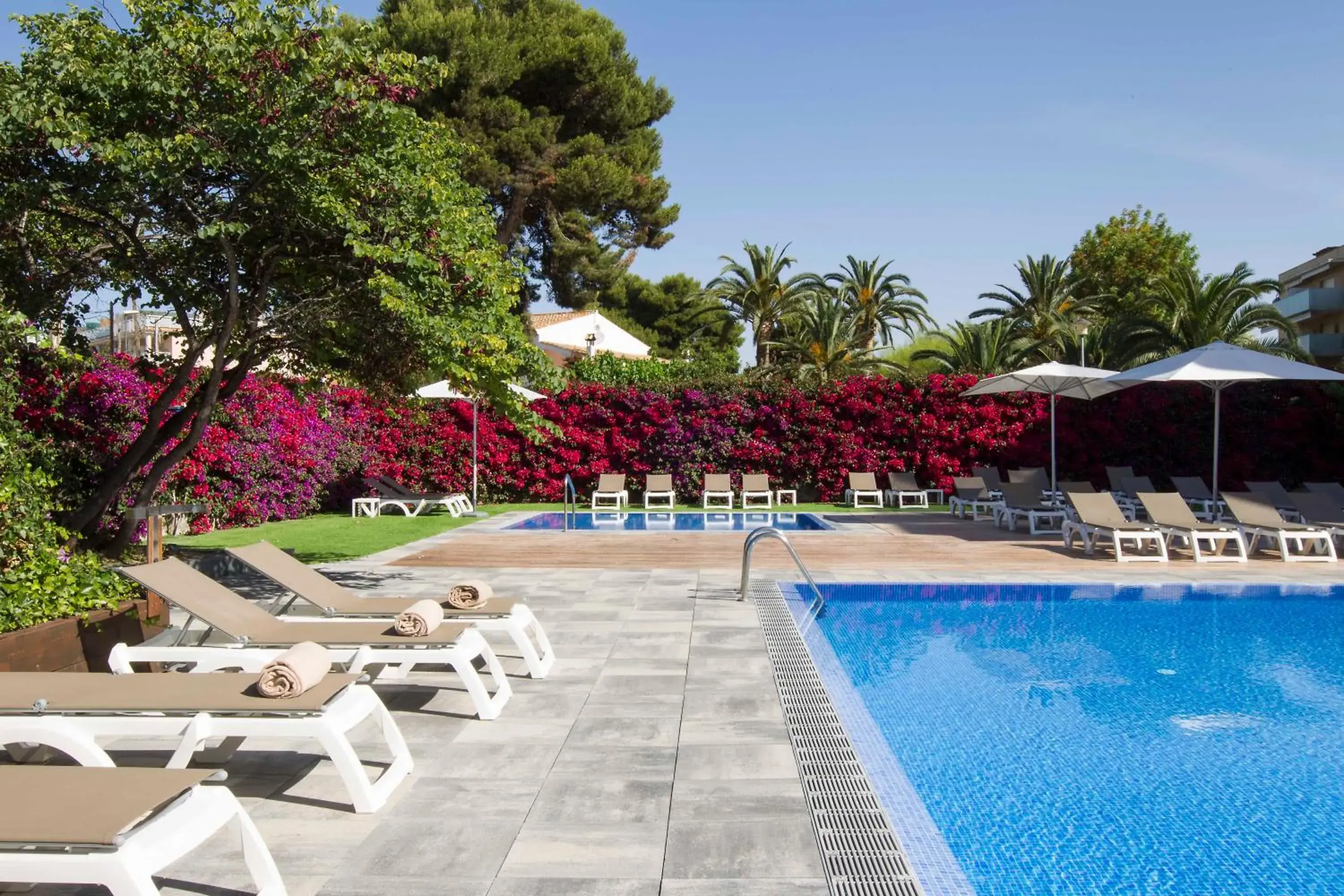 Swimming Pool in Altafulla Mar Hotel