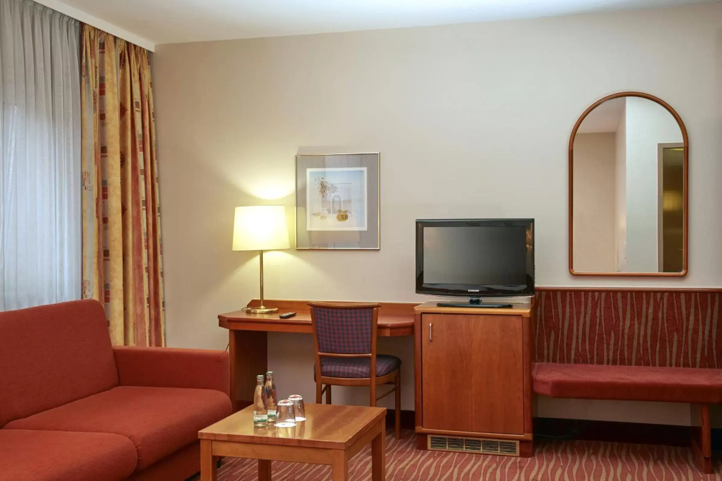 Photo of the whole room, TV/Entertainment Center in Novum Hotel Mannheim City