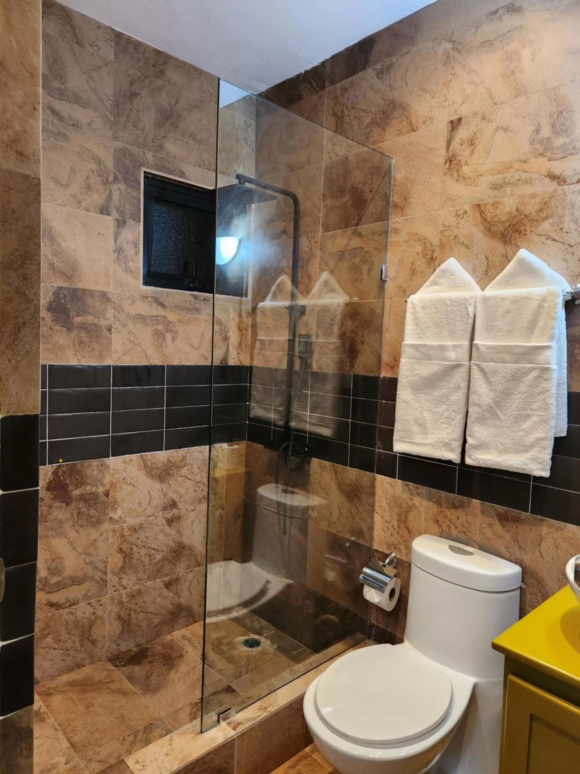 Bathroom in Hotel La Casona MC