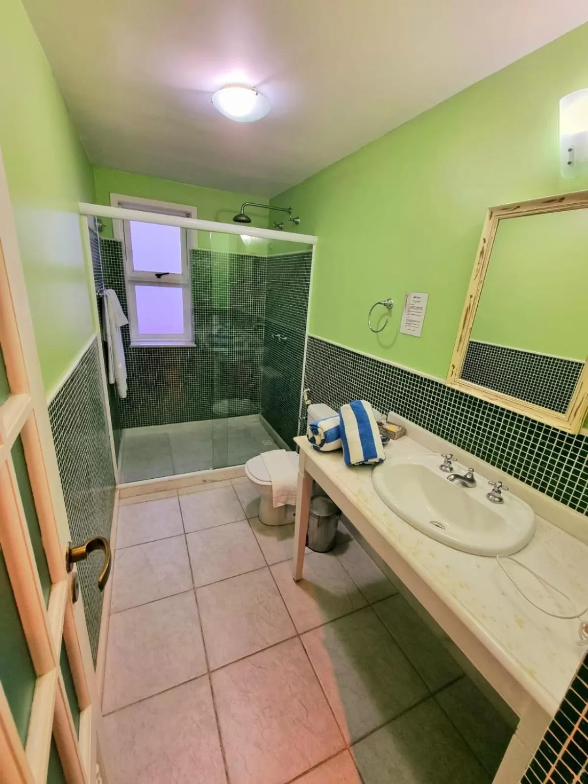 Shower in Pousada Corsario Buzios