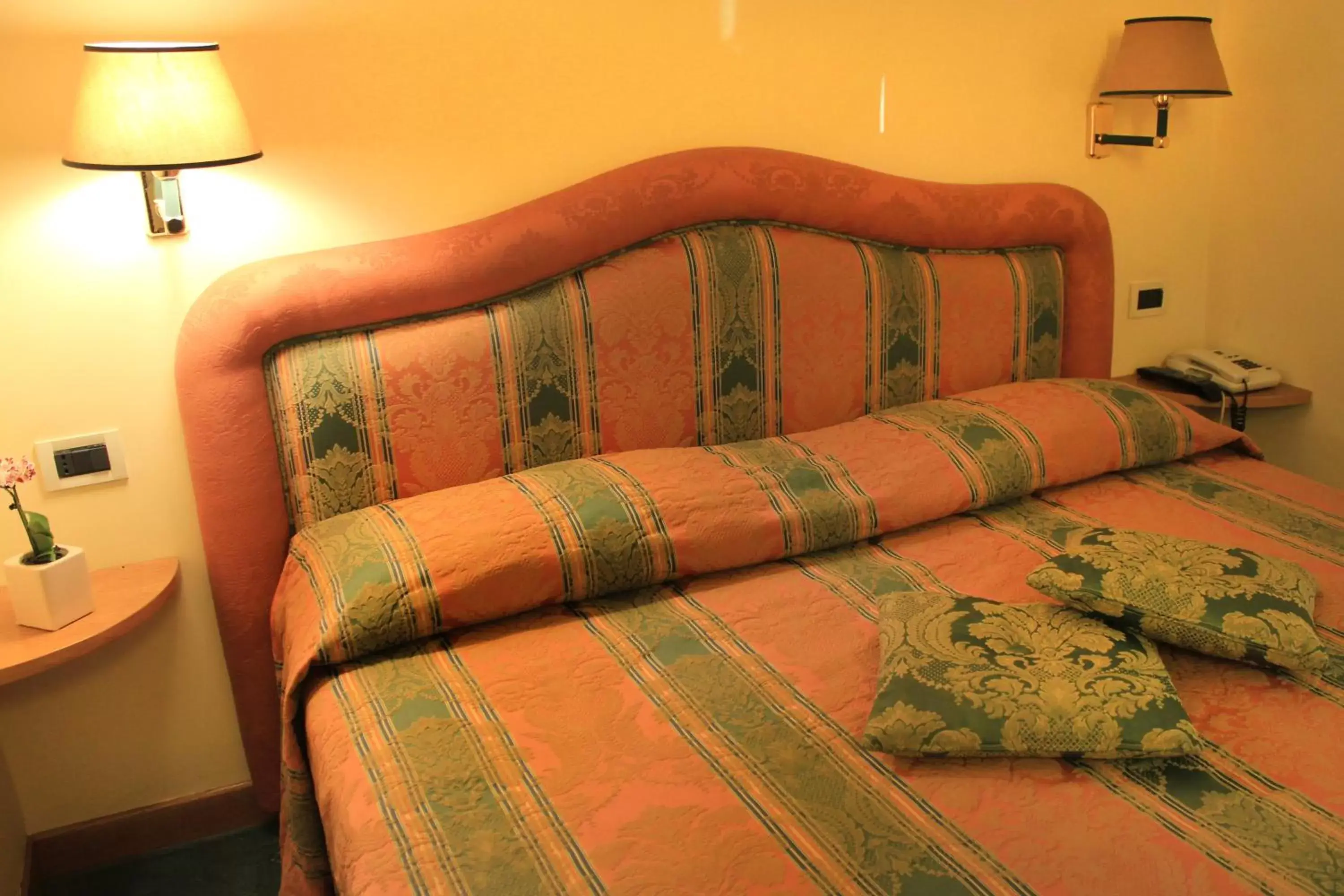 Bed in Hotel Villa Delle Rose