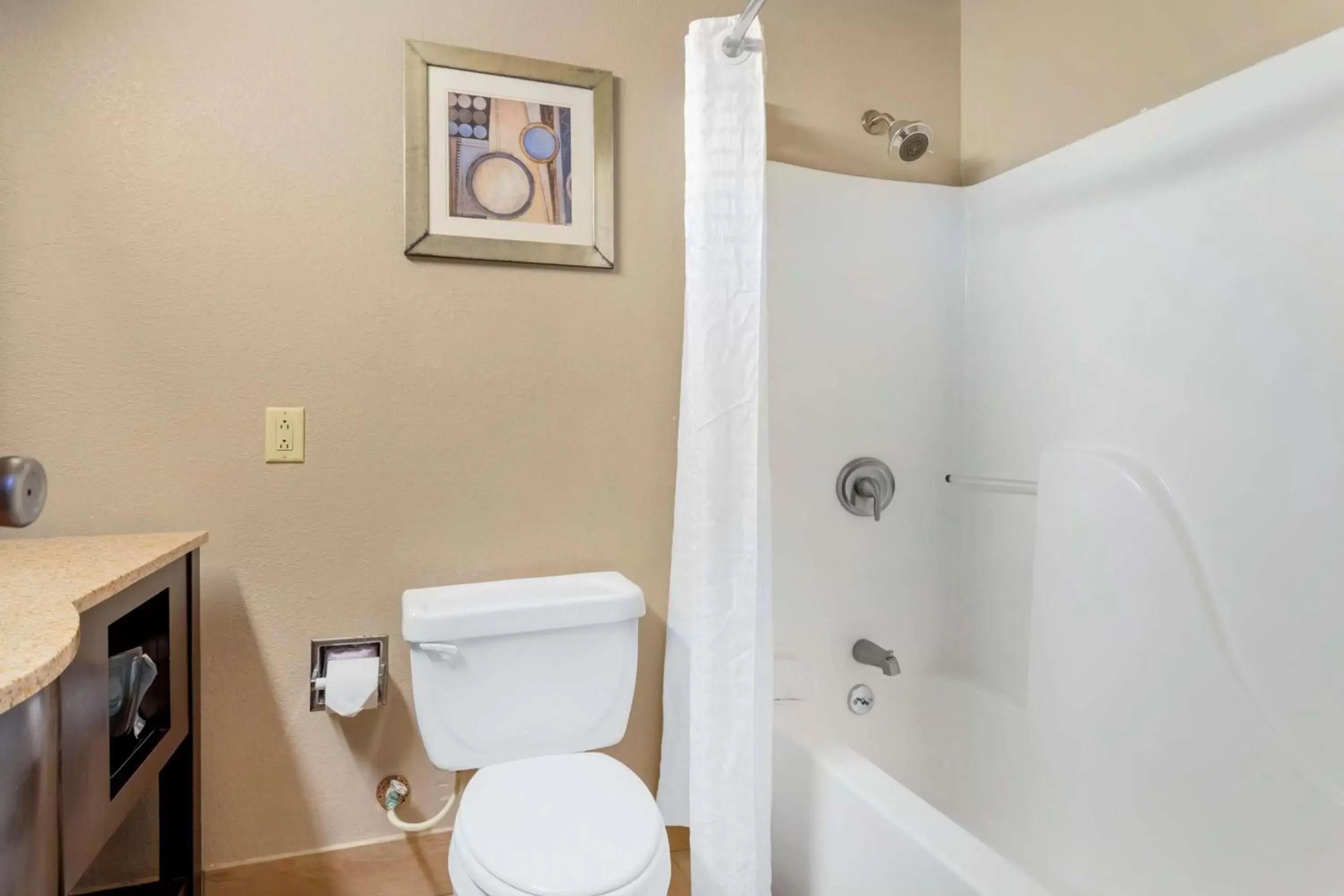 Bathroom in Best Western Natchitoches Inn