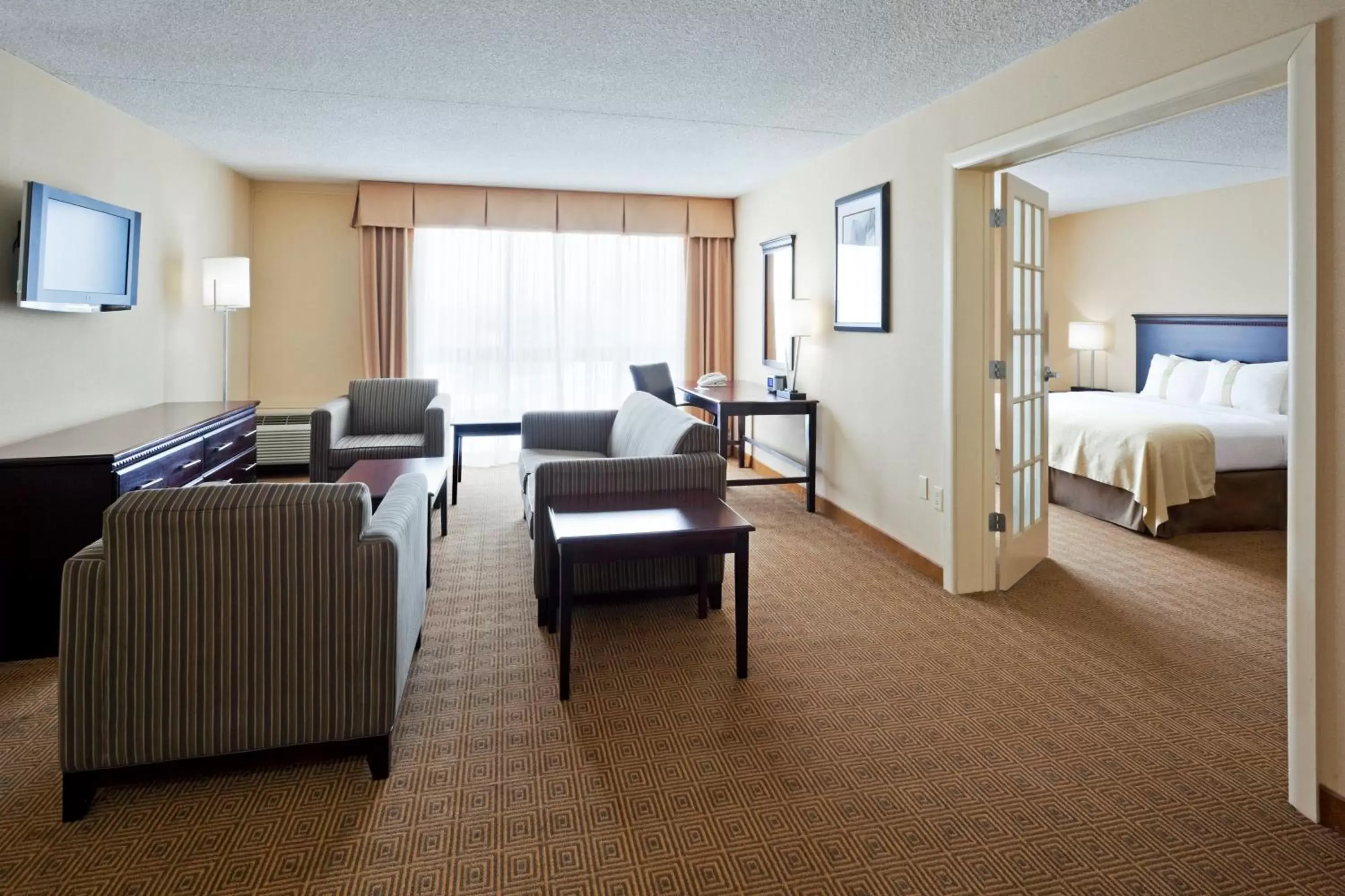Photo of the whole room in Holiday Inn South Plainfield-Piscataway, an IHG Hotel