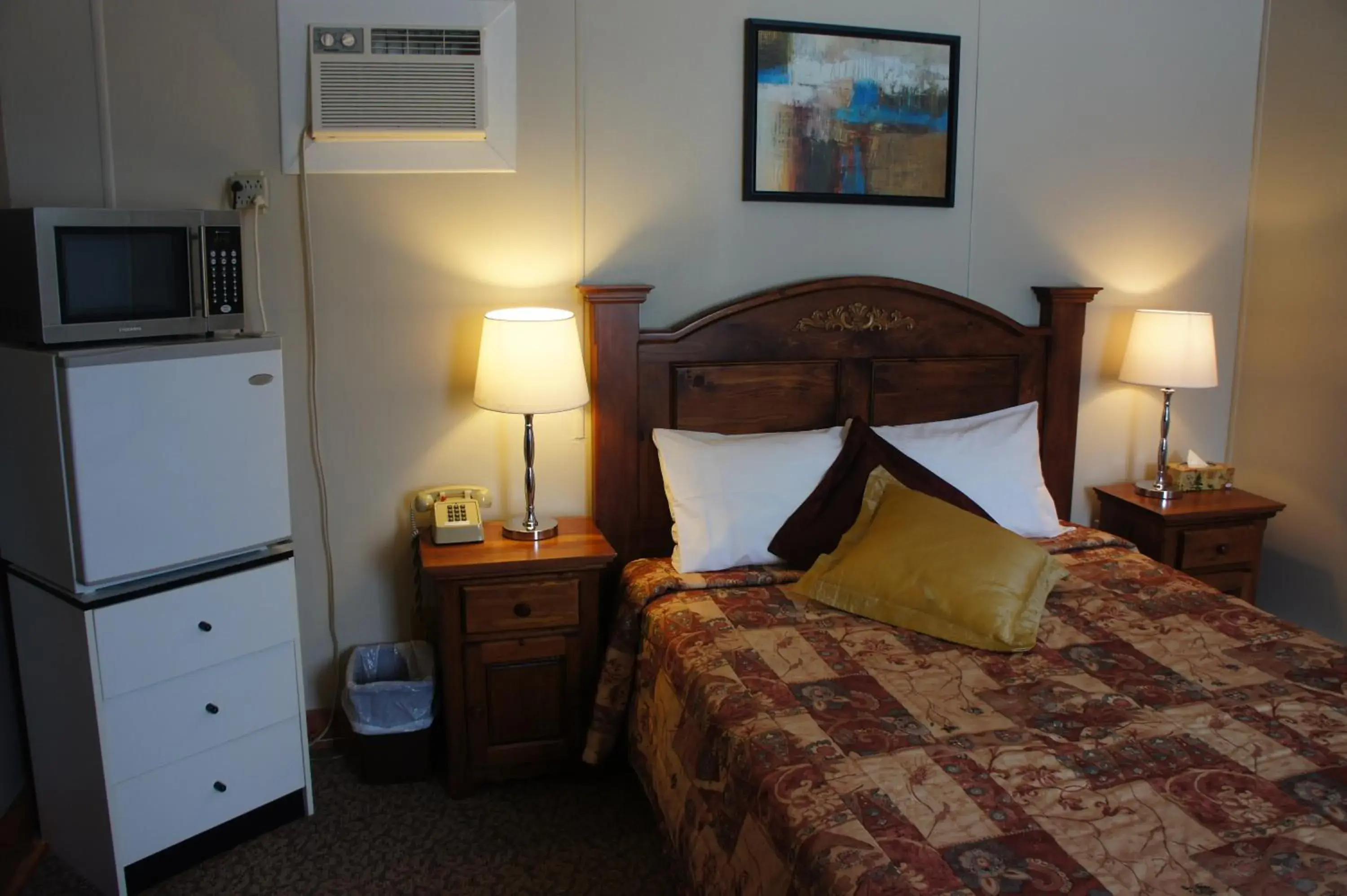 Photo of the whole room, Bed in Motel Clair Mont