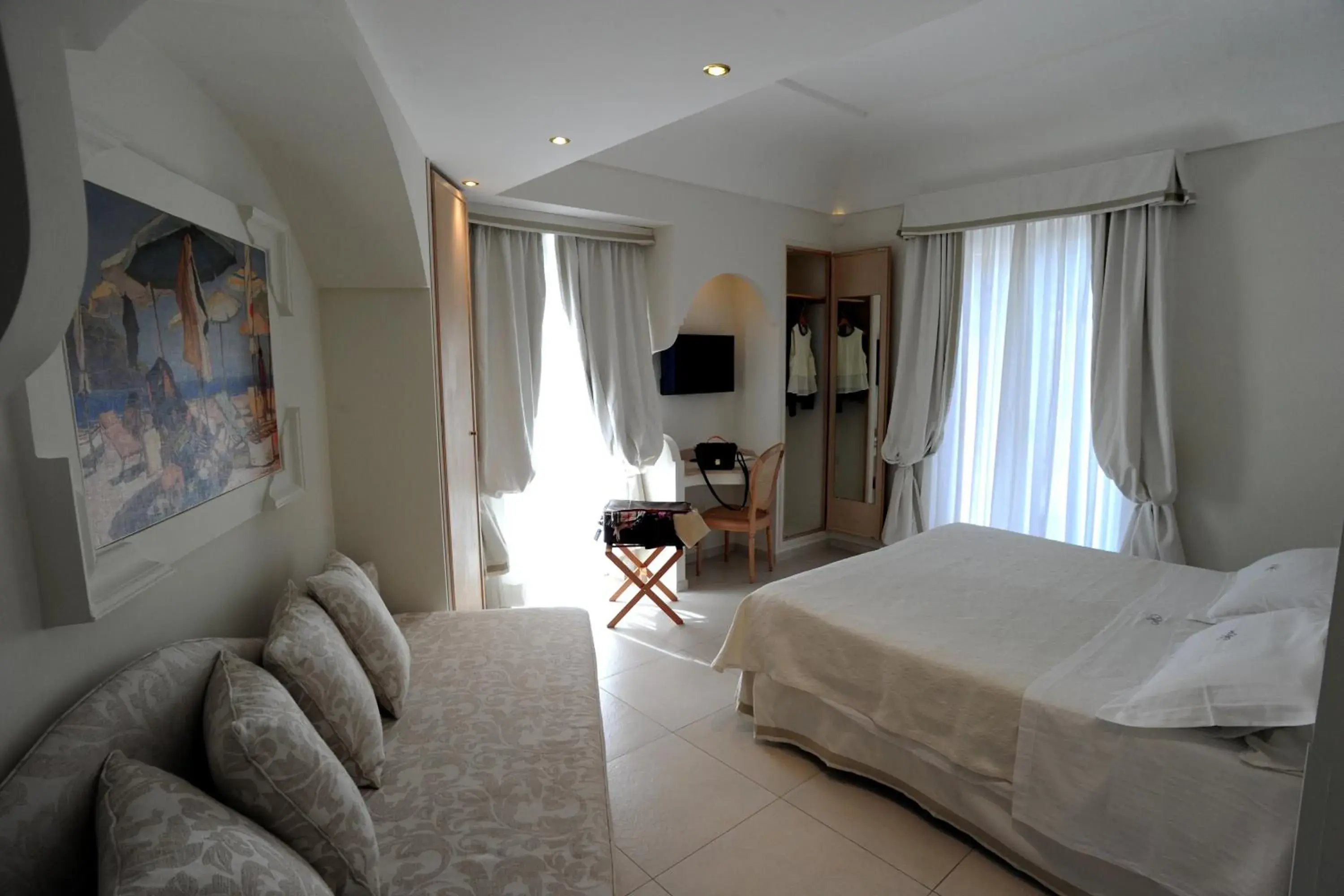 Photo of the whole room in Minori Palace